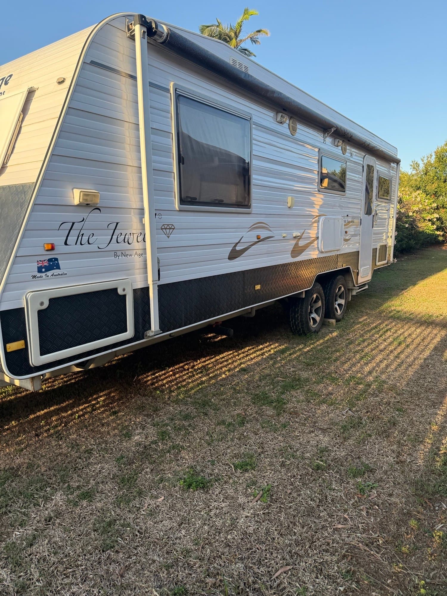 2011 New Age Caravans The Jewel 21.6ft — photo 2