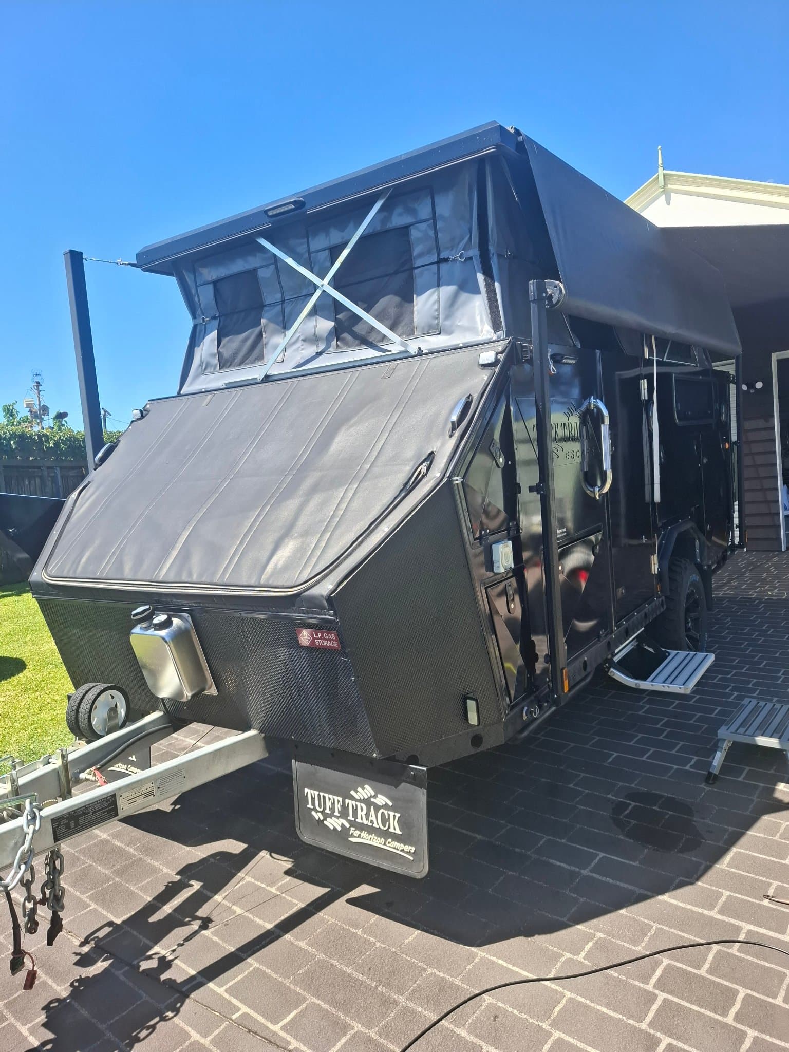 2025 Far Horizon Campers Tuff Track Escape - Duo