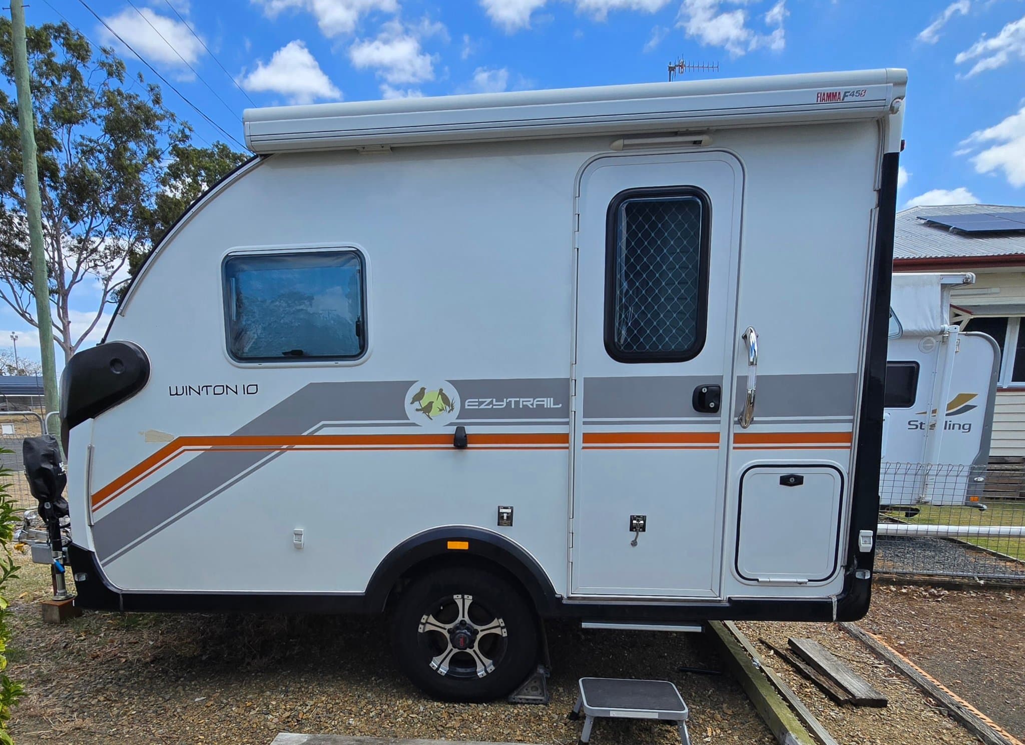2023 EzyTrail Campers Winton 10 — photo 2