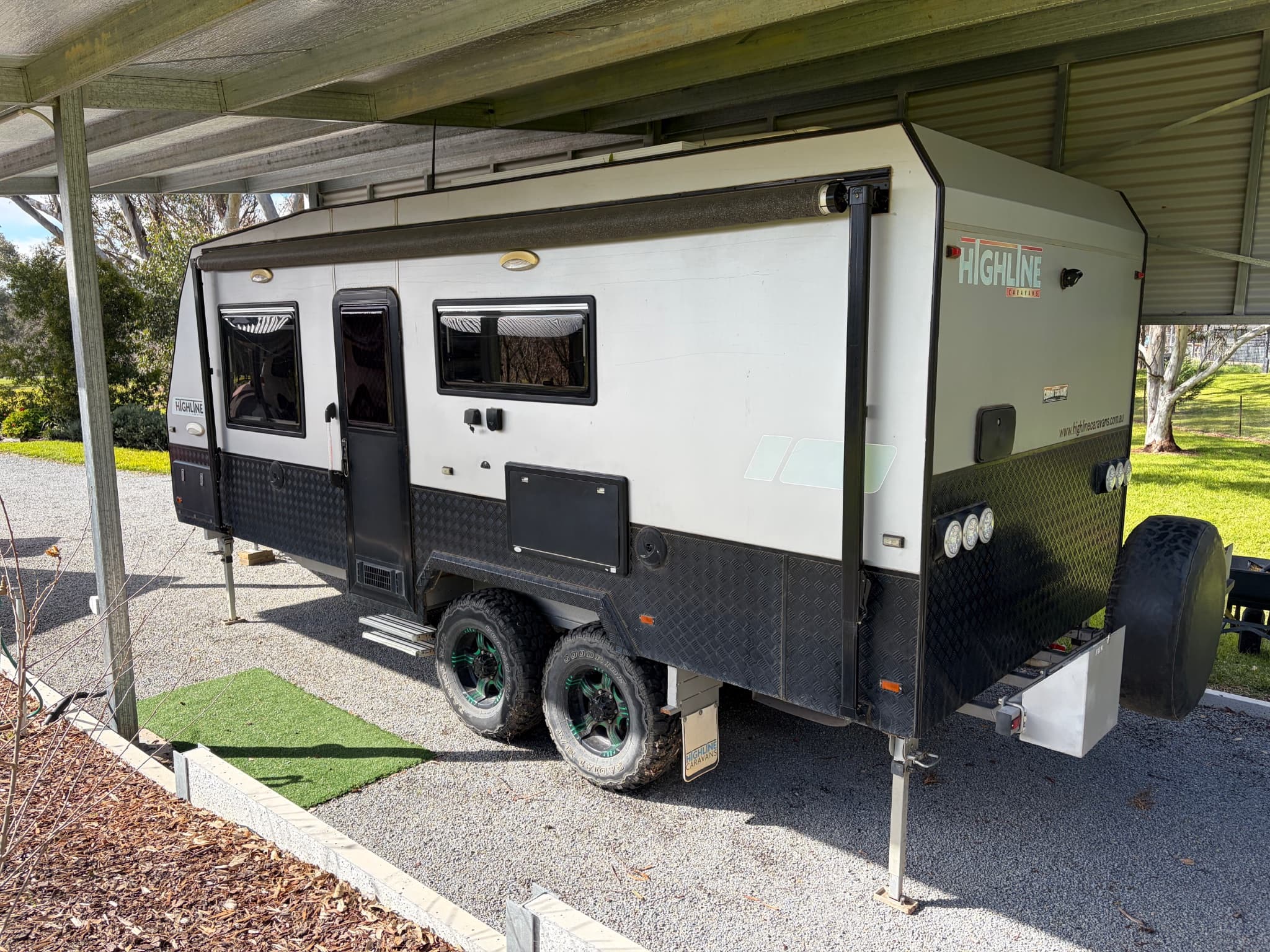 2017 Highline Caravans Matrix off road