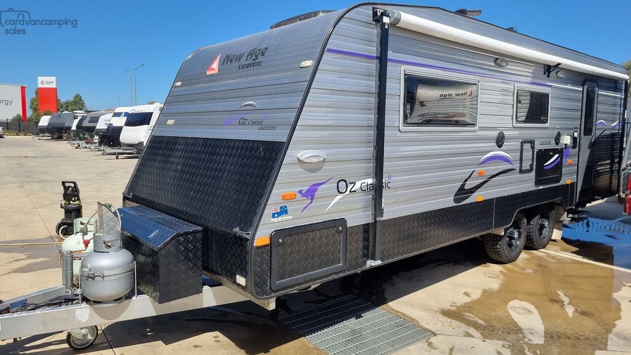 2015 New Age Caravans Oz Classic 22CL