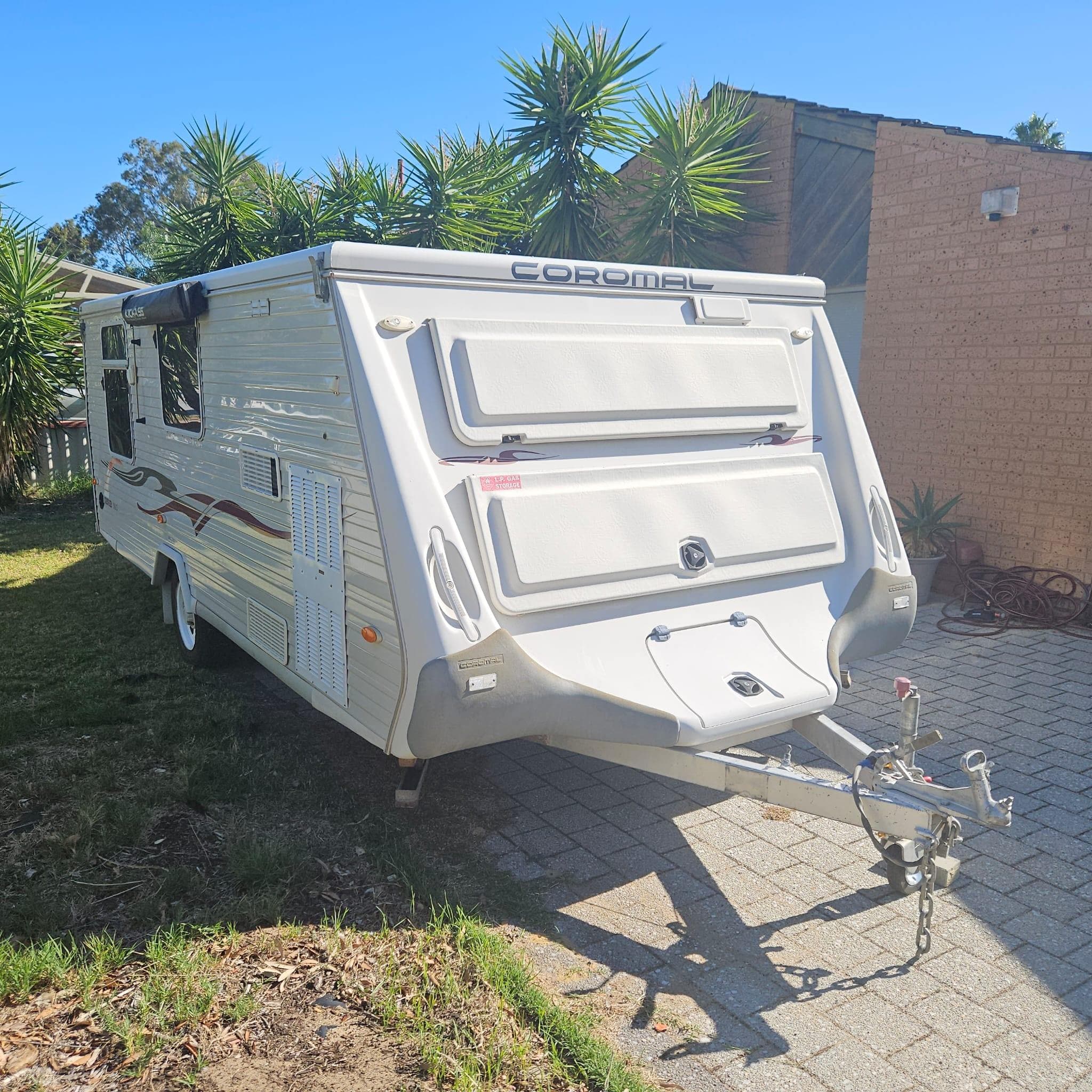 2004 Coromal Corvair 511 — photo 2