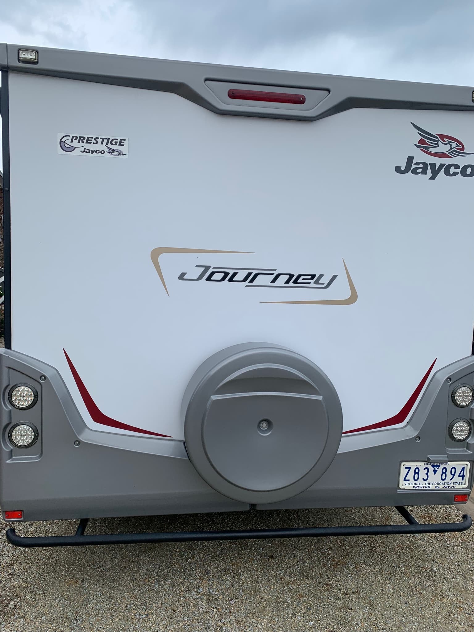 2020 Jayco Journey 19.61-2 — photo 2