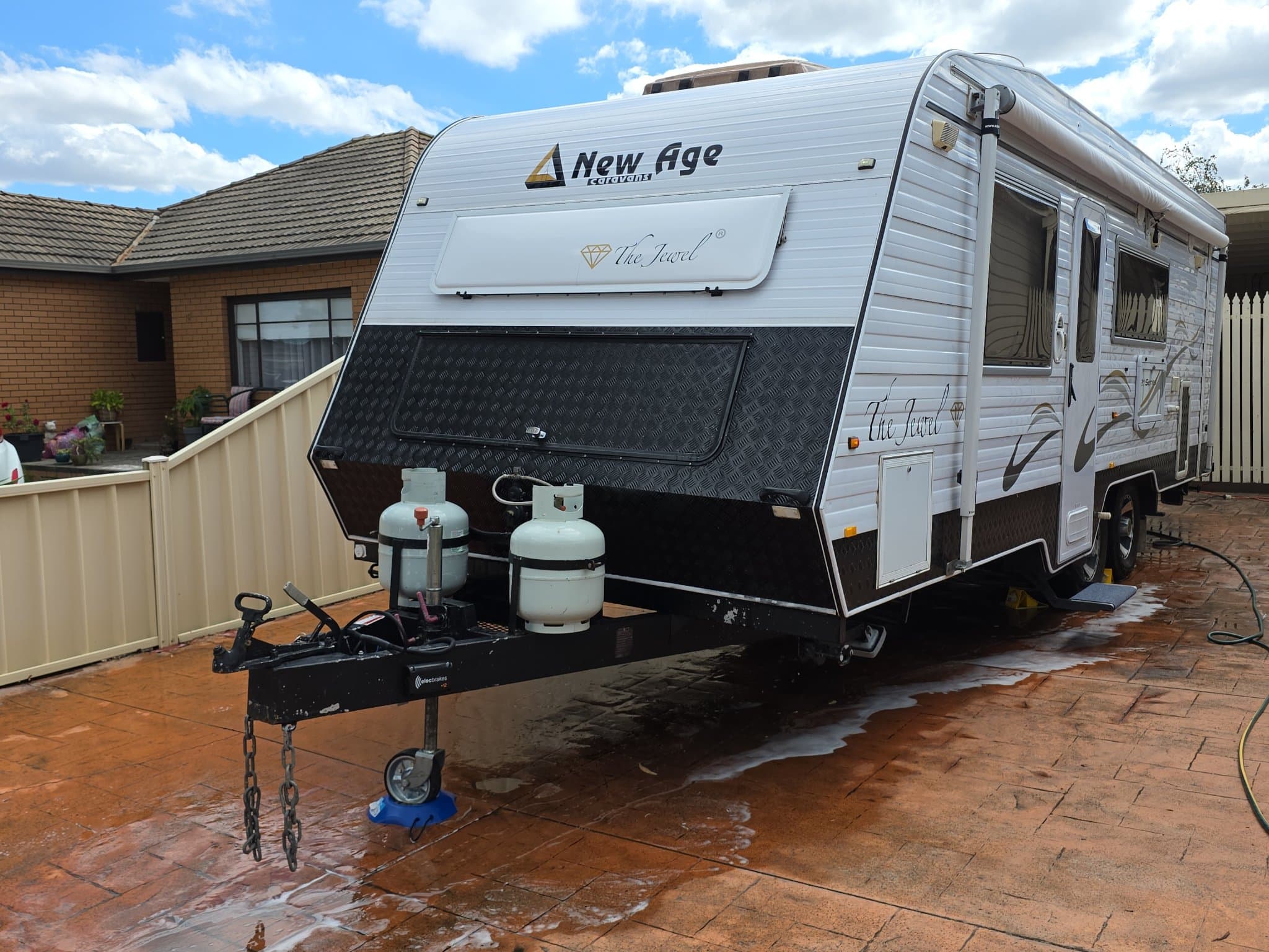 2010 New Age Caravans The Jewel 20 Series