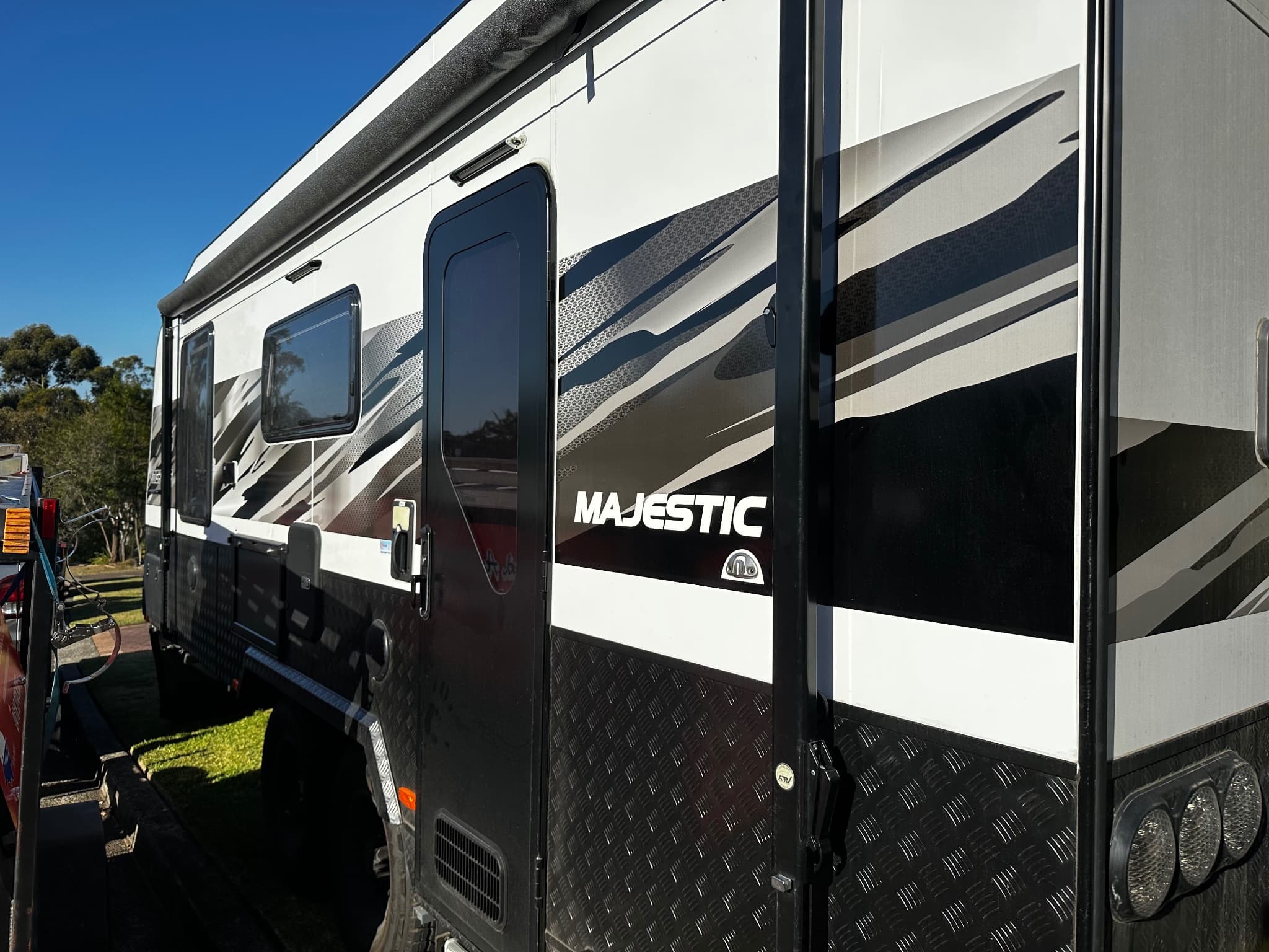 2022 Majestic Caravans Knight SLE 20'6