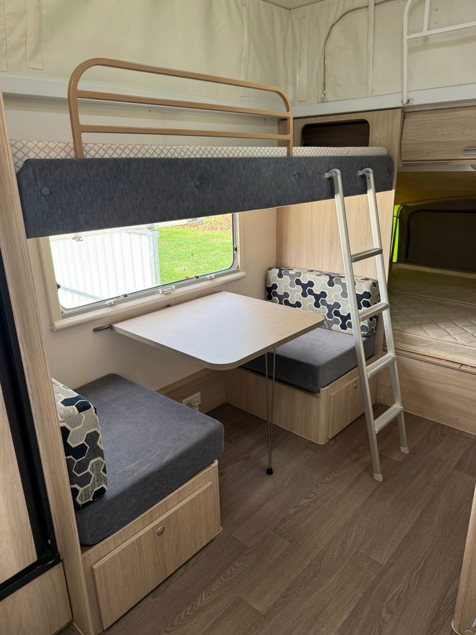 2016 Jayco Expanda Pop Top 17.55-2 — photo 3