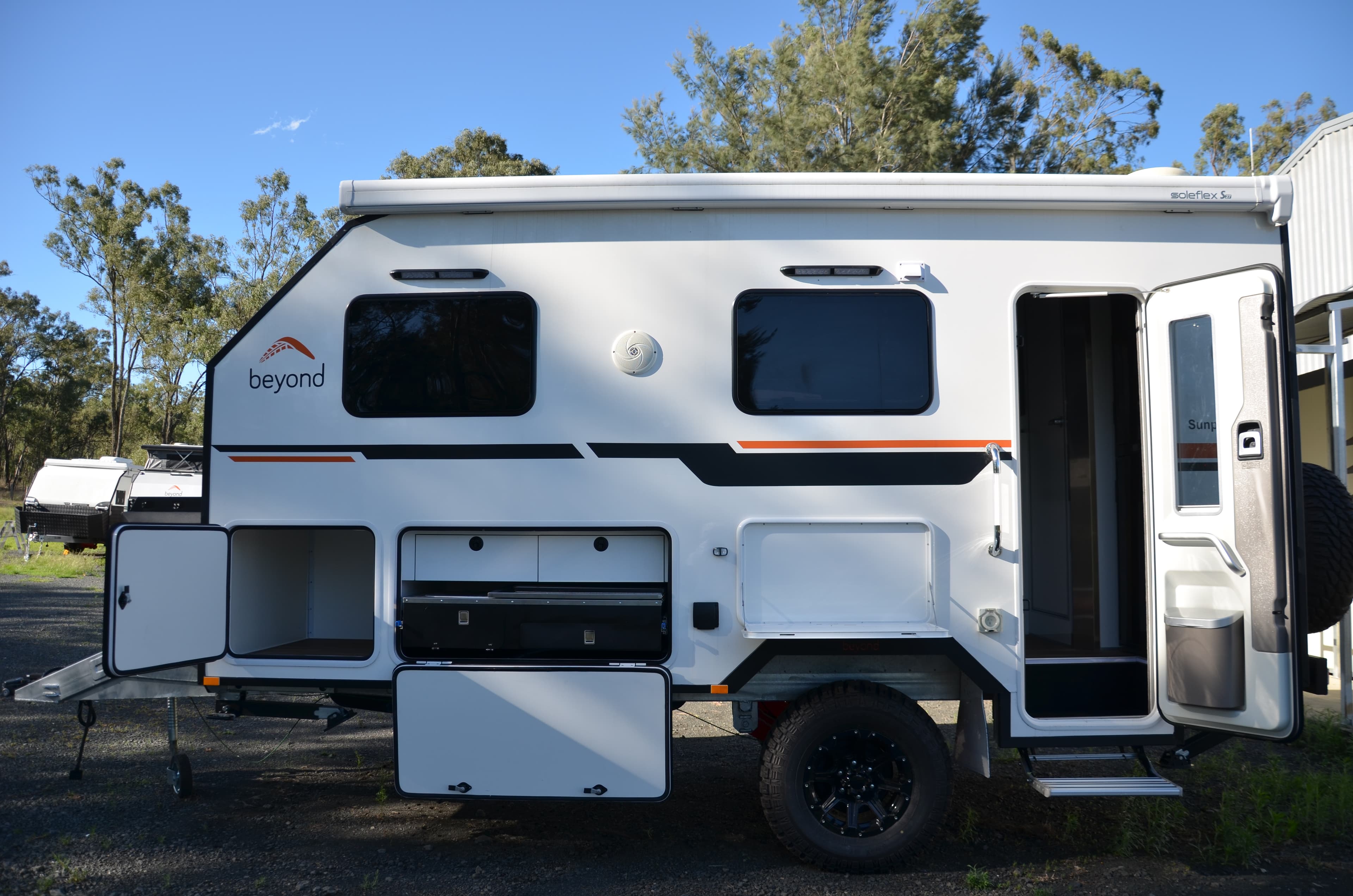 2025 Beyond RV Sunpatch 15XC Couples Offroad Van — photo 2