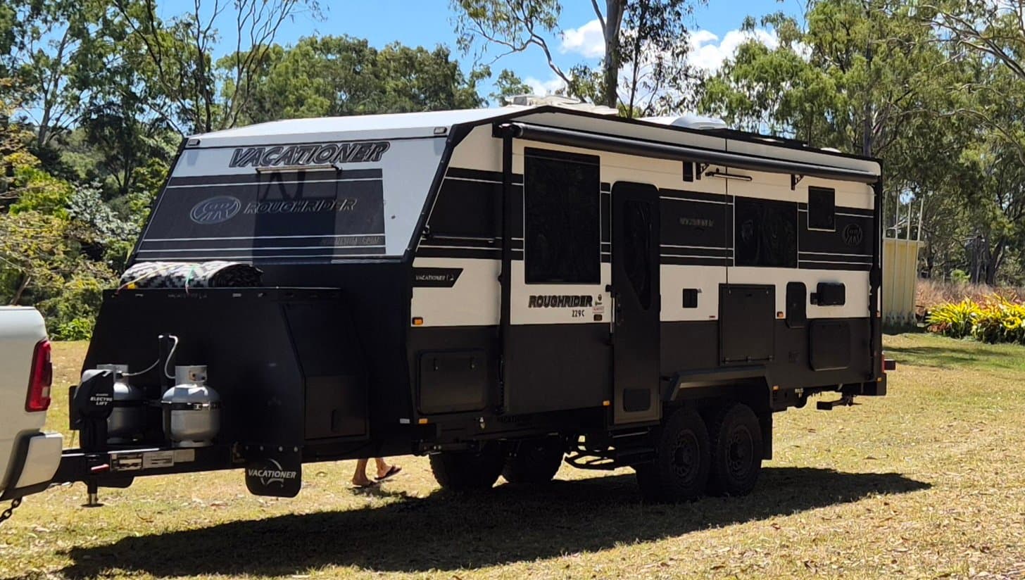 2025 Vacationer Caravans Rough Rider Family 229C