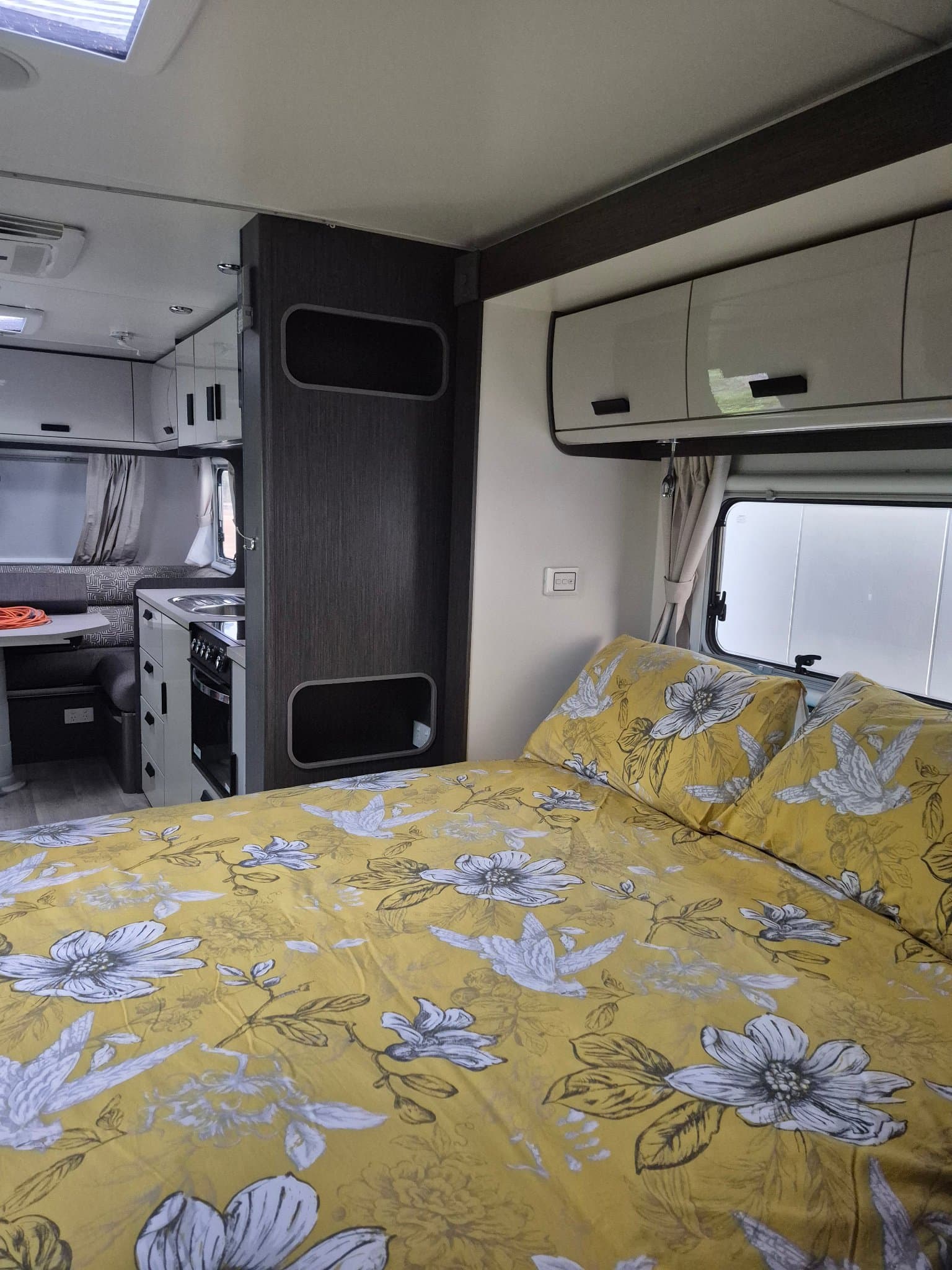 2020 Jayco Journey 21.66.3 — photo 2