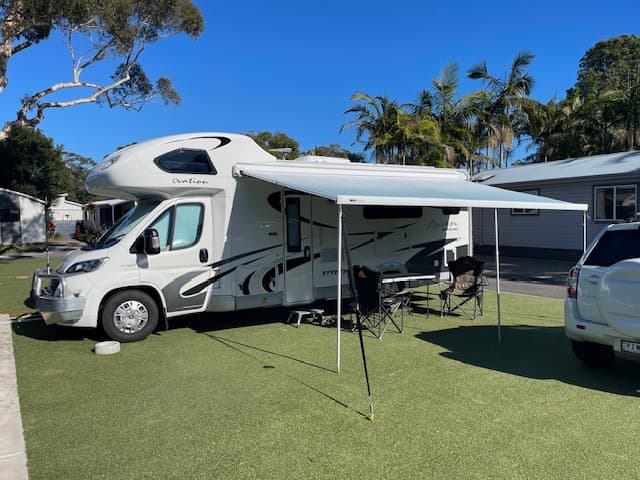 2018 Avan Ovation M7