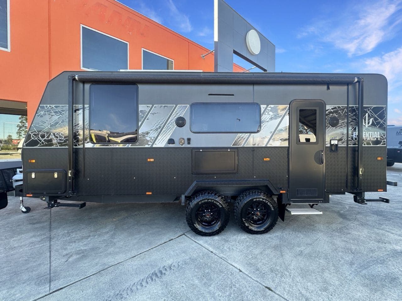 2023 Essential Caravans Essential Caravans C Class Off Road Caravan DESIGN 5.3 - 20'6 + Full Annexe