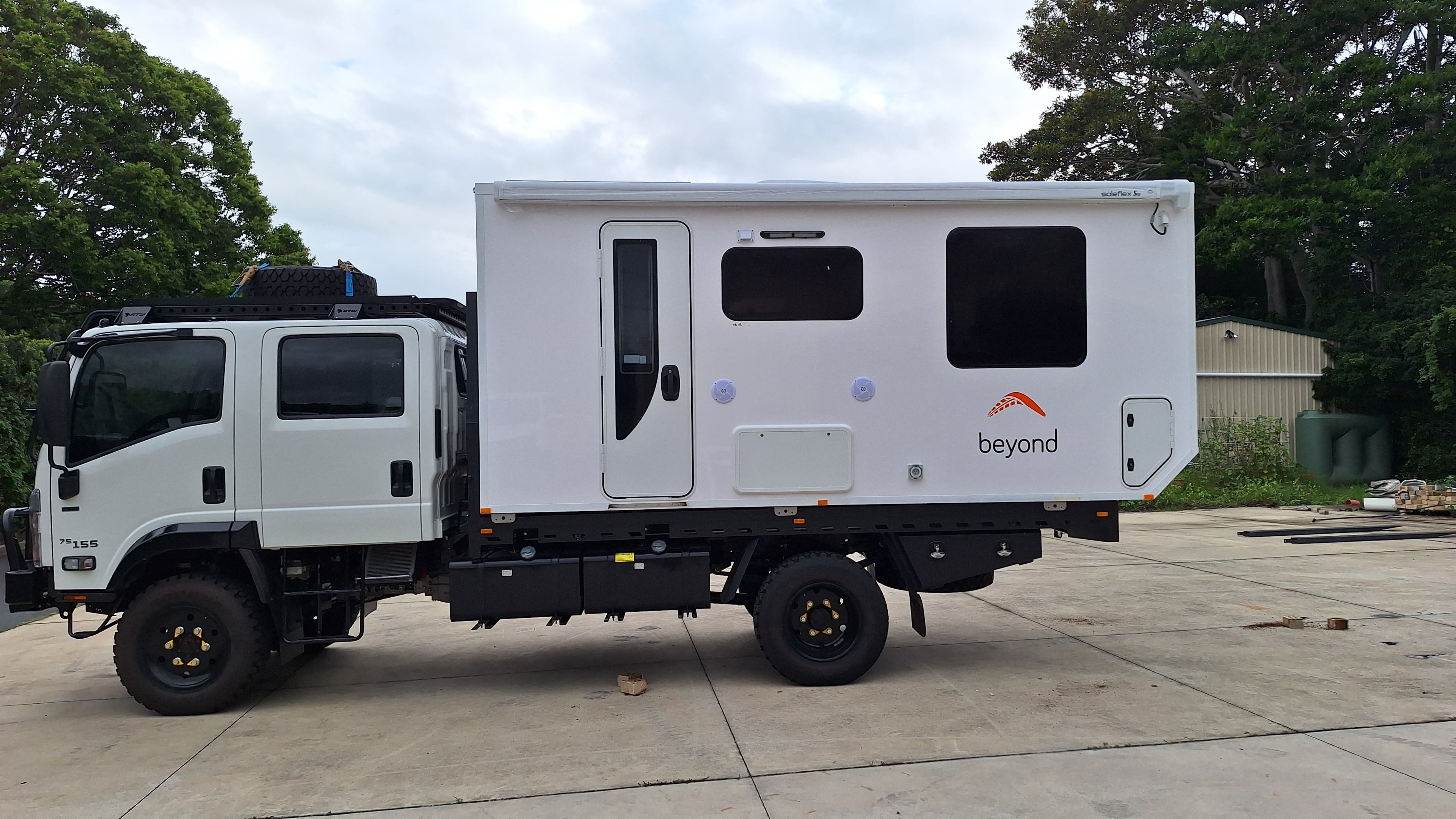 2025 Beyond RV 4.7m Truck Camper — photo 2