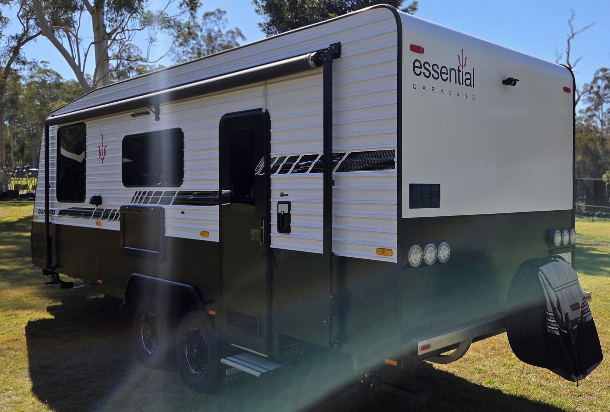 2024 Essential Caravans Ranger V7 Club 21'6" — photo 3