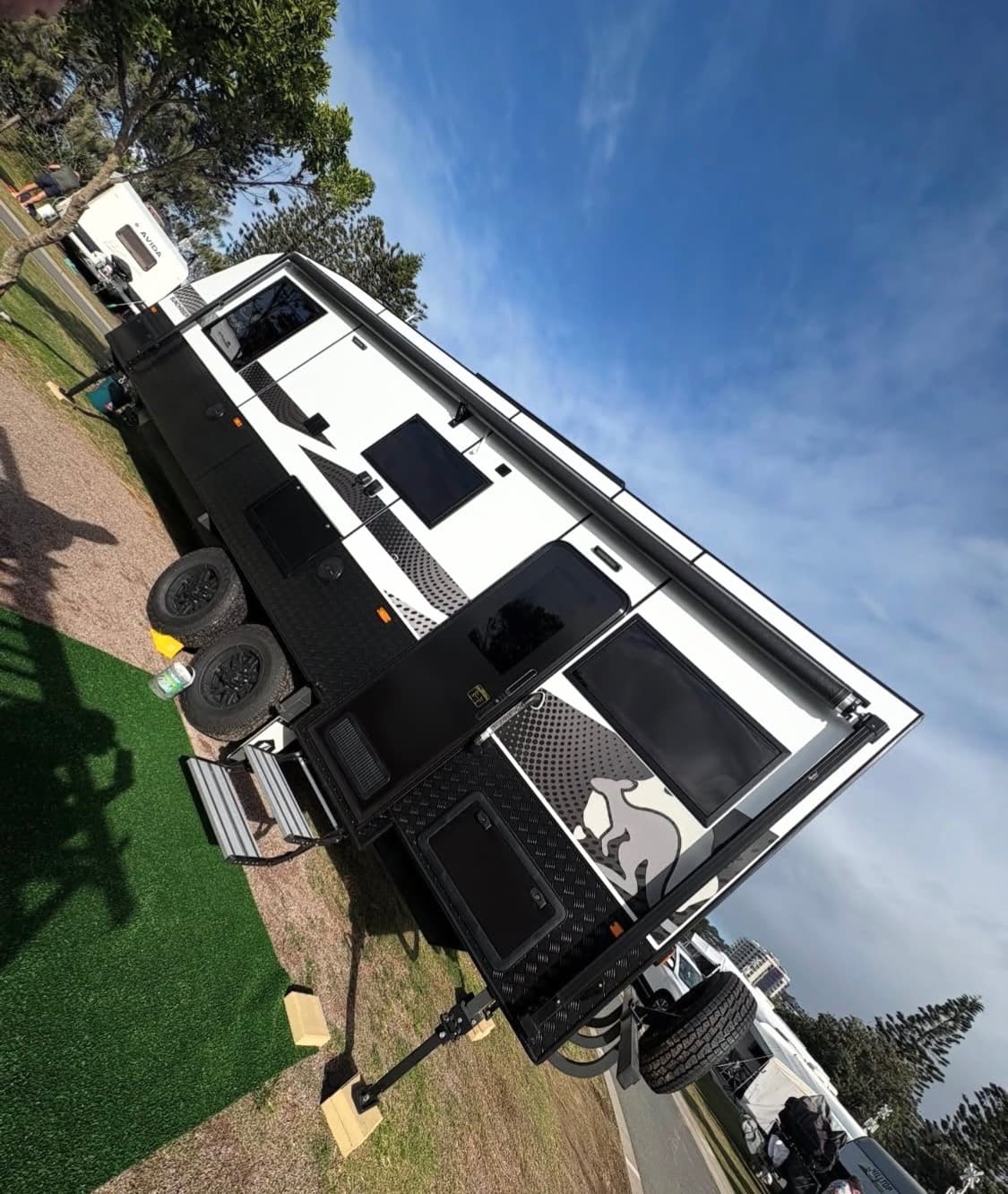 2025 Sunstar Caravans Sunchaser 25ft — photo 2