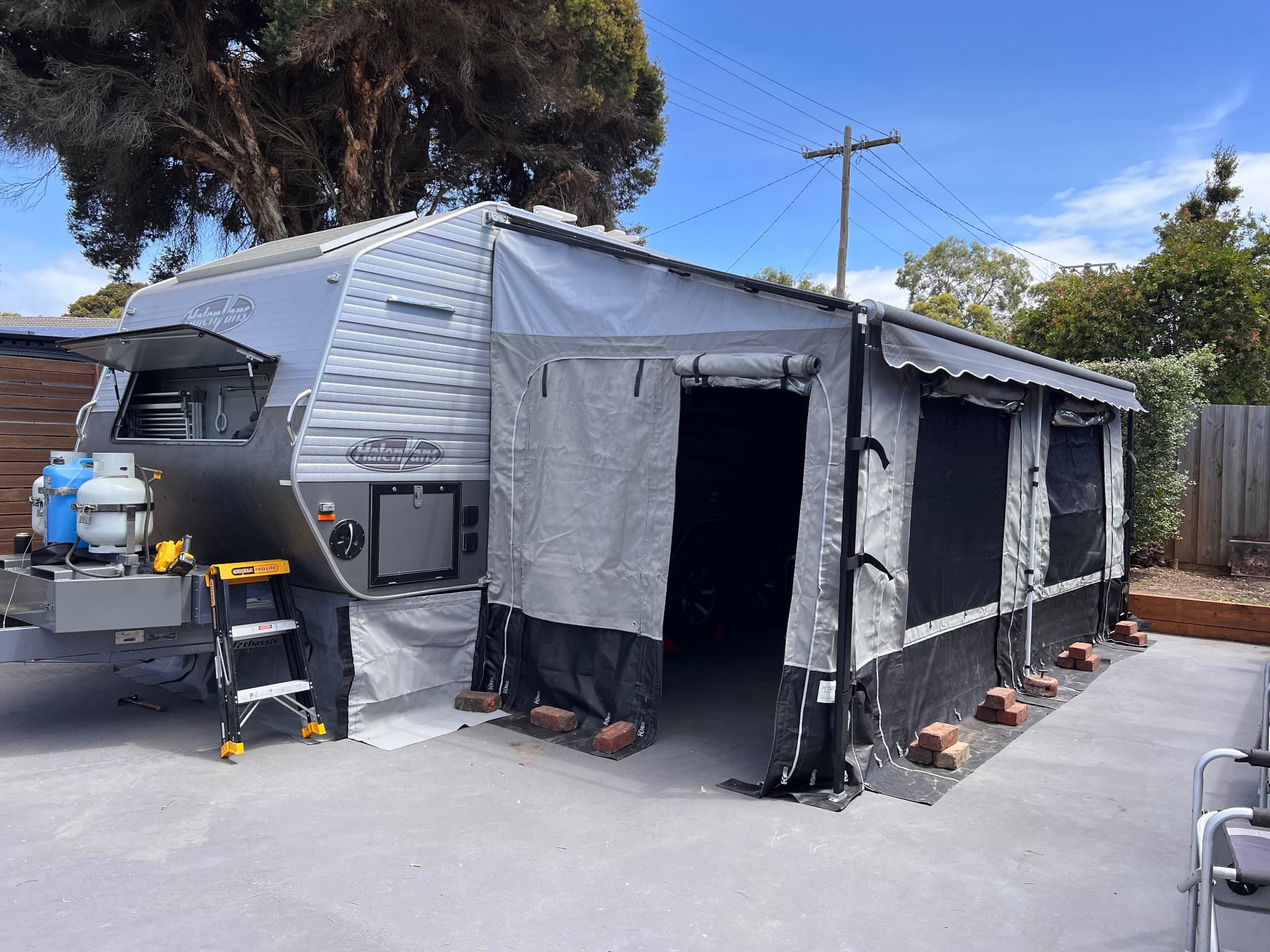 2019 Halen Vans Bathurst — photo 2