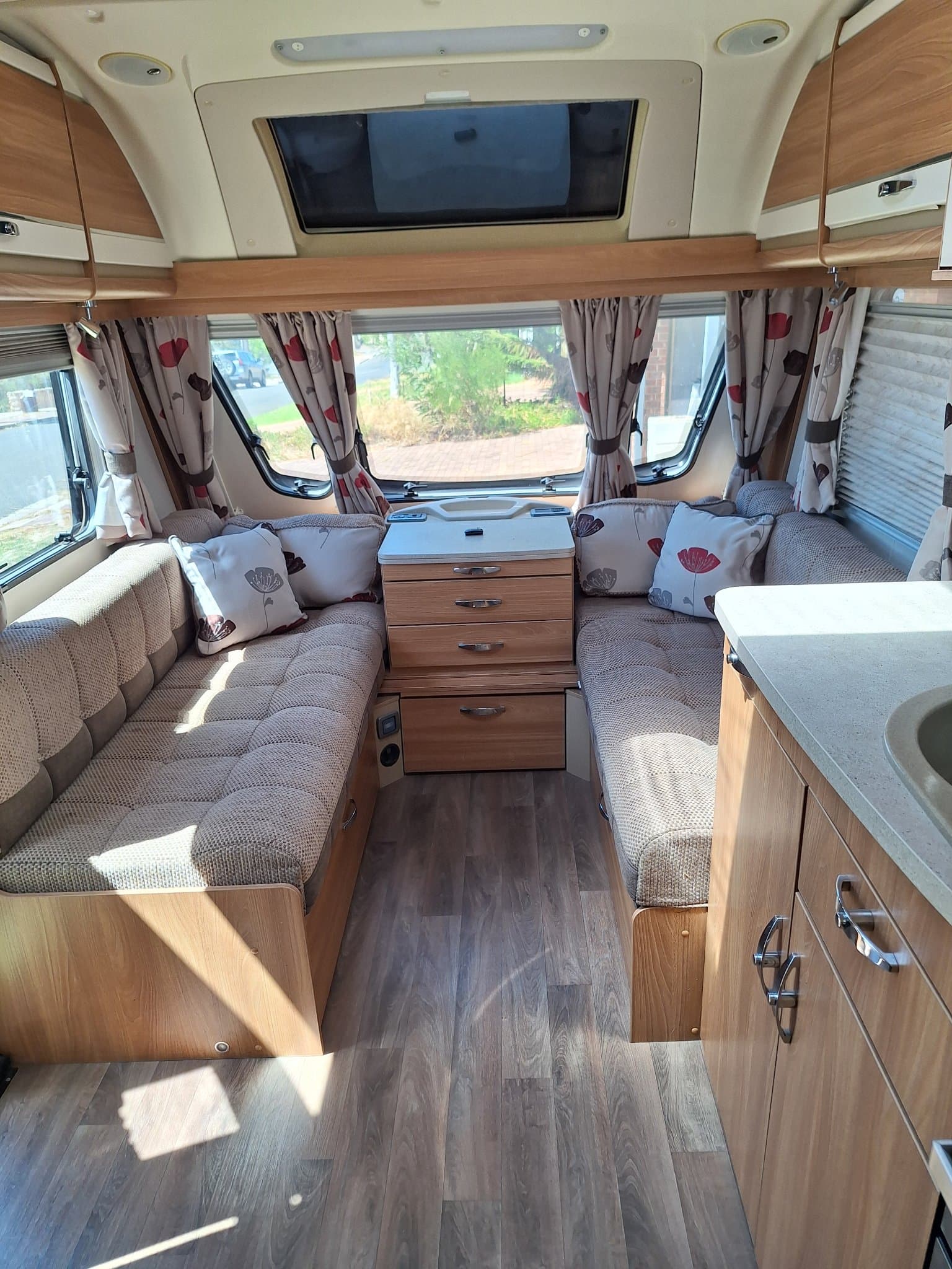 2014 Swift Explorer 645 — photo 2