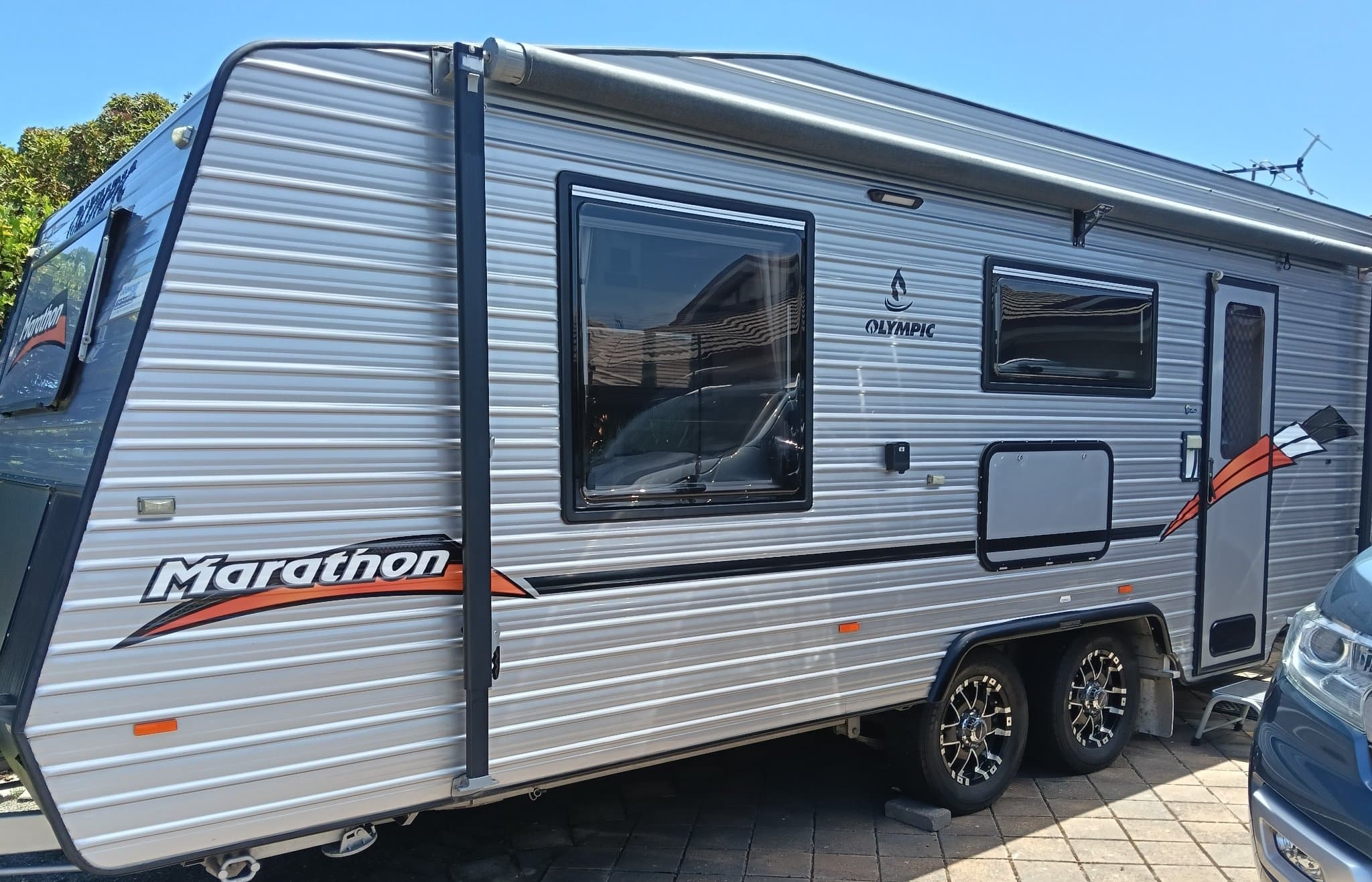 2017 Olympic Caravans Marathon 19'6"-3 — photo 2