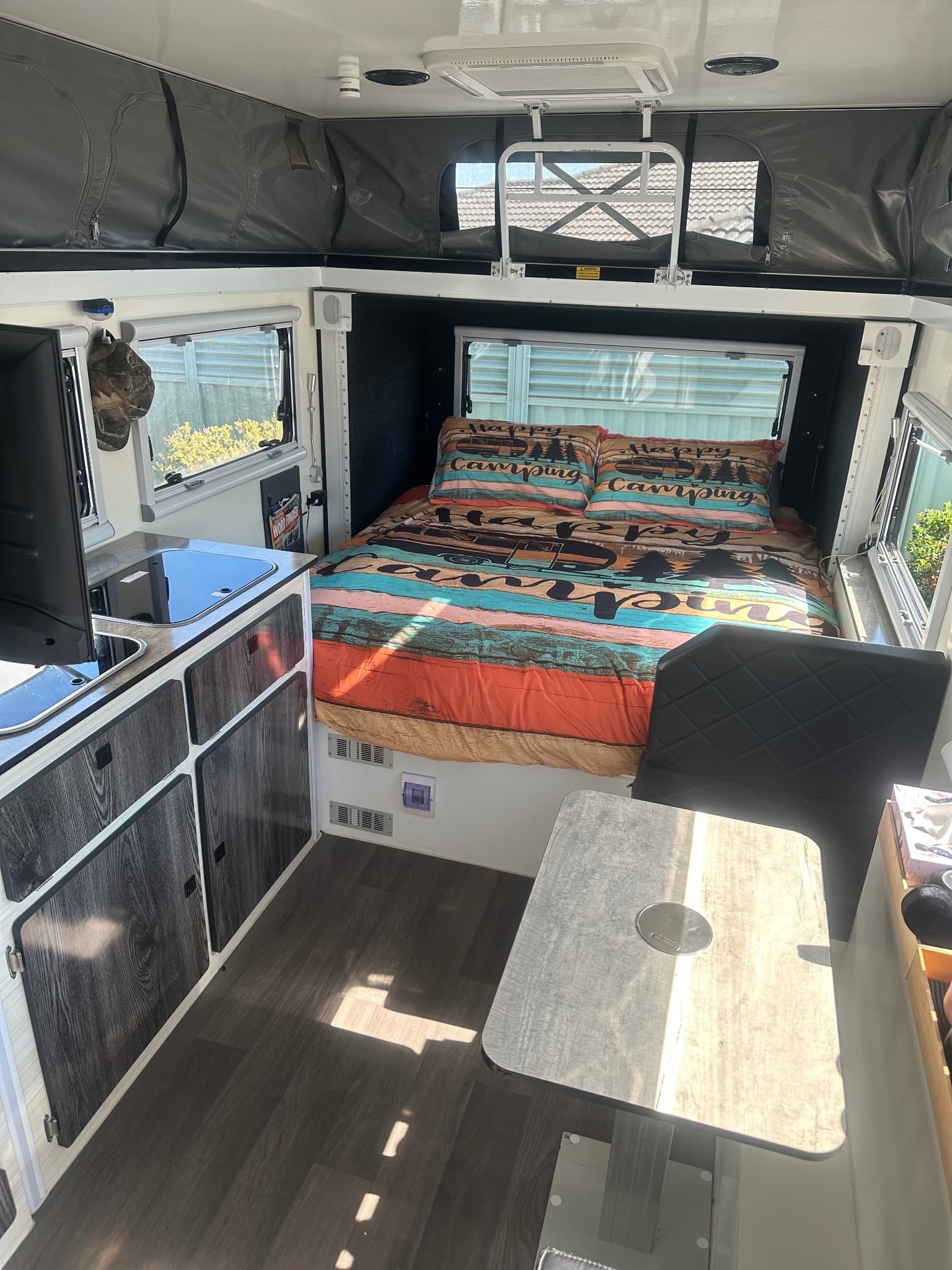 2023 Maverick Campers Viper 16C — photo 2