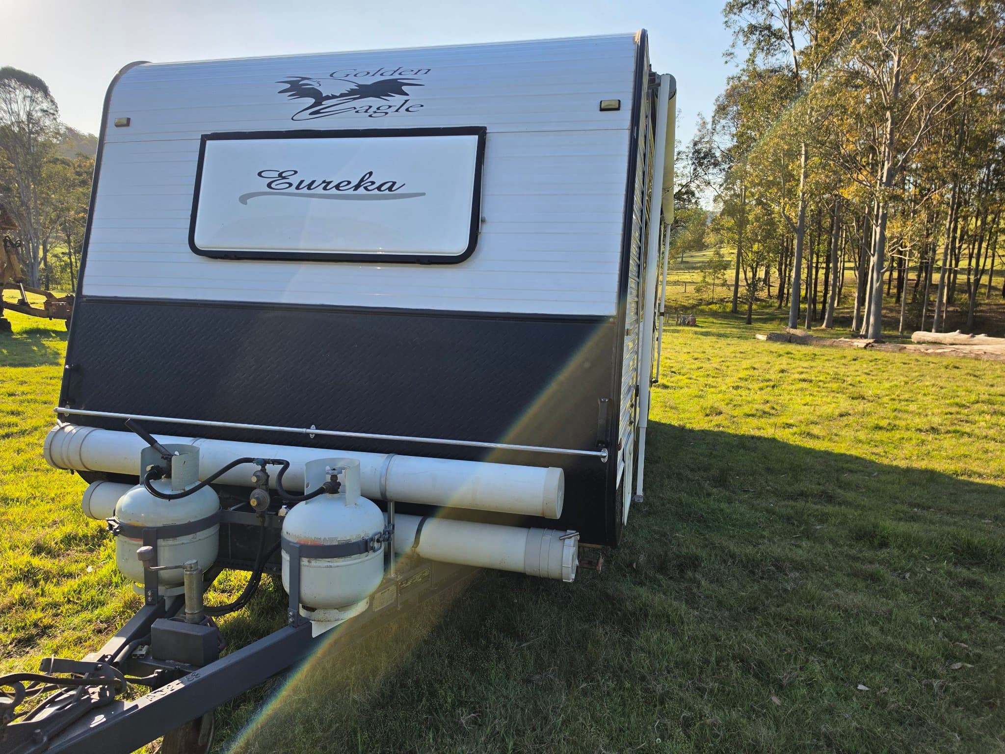 2012 Golden Eagle Caravans Eureka — photo 2