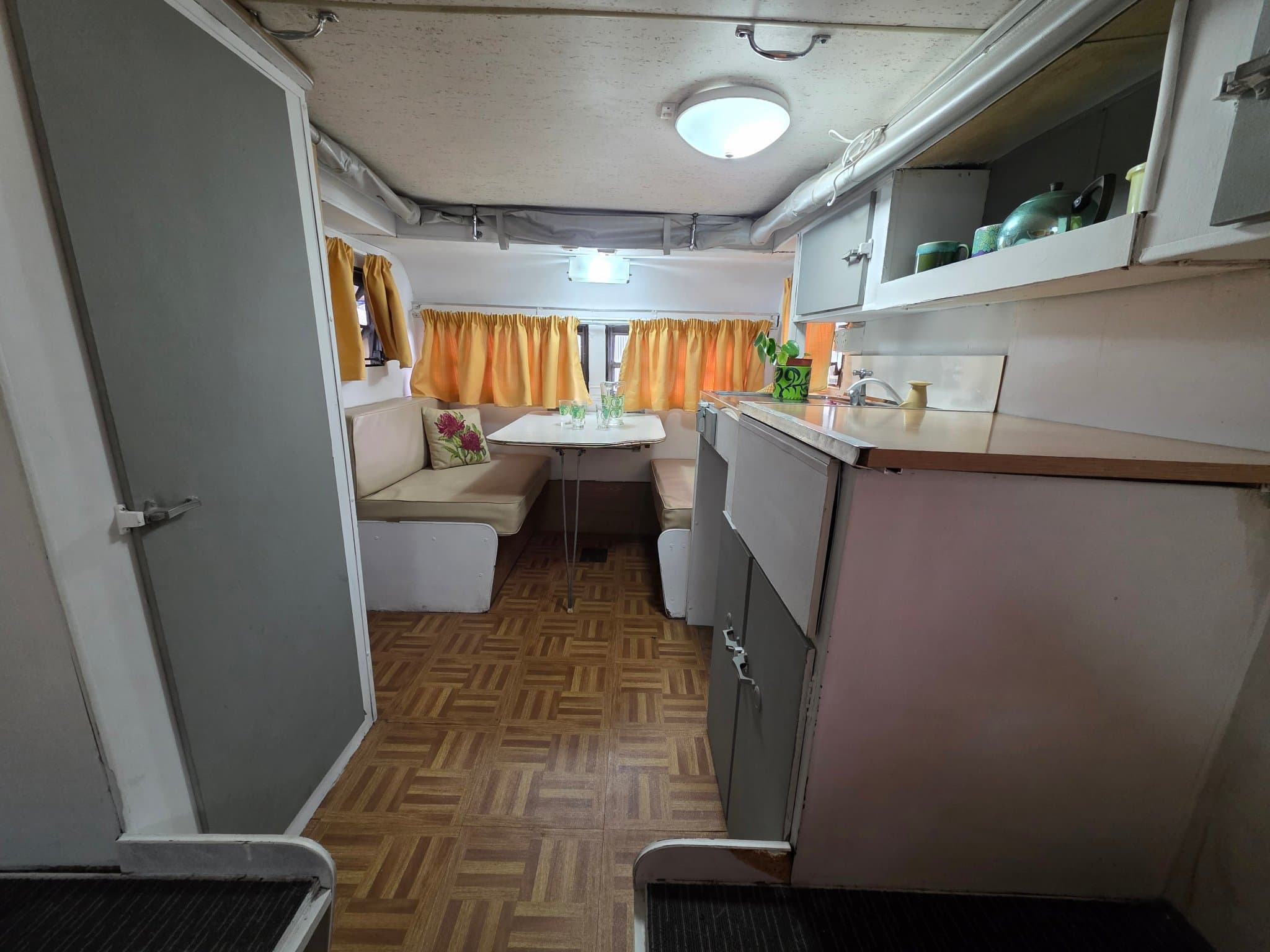 1973 Millard Caravans Classic 1973 — photo 2