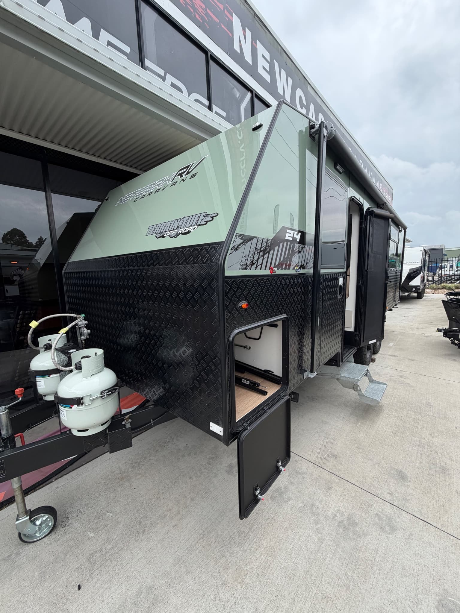 2025 Network RV Caravans Family 24FT Bunk