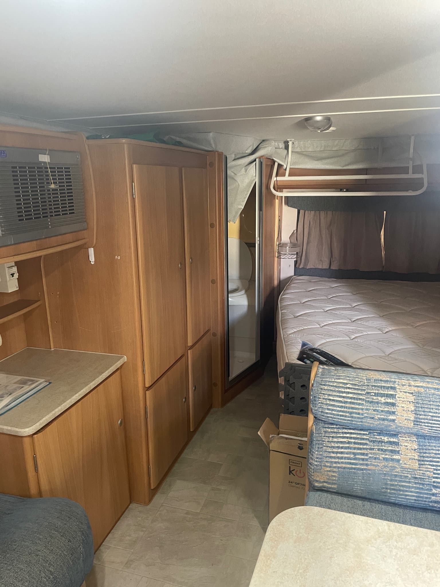 2009 Jayco Discovery 16.52-2 SH — photo 2
