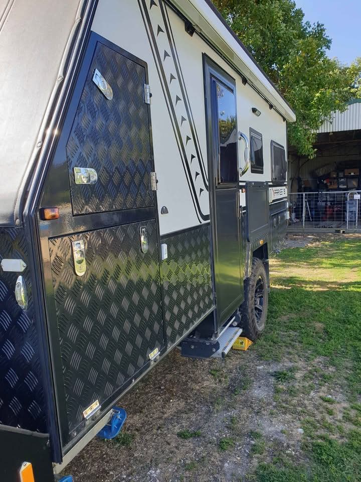 2020 EzyTrail Campers Parkes 15 MK3 Lounge