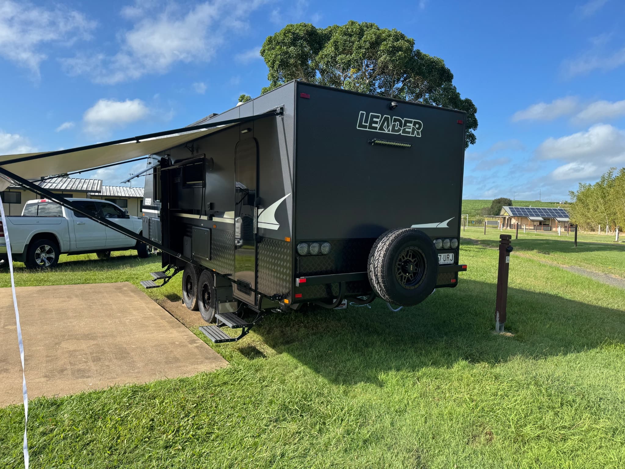 2023 Leader Caravans Gold LE Family 22ft 6 — photo 2