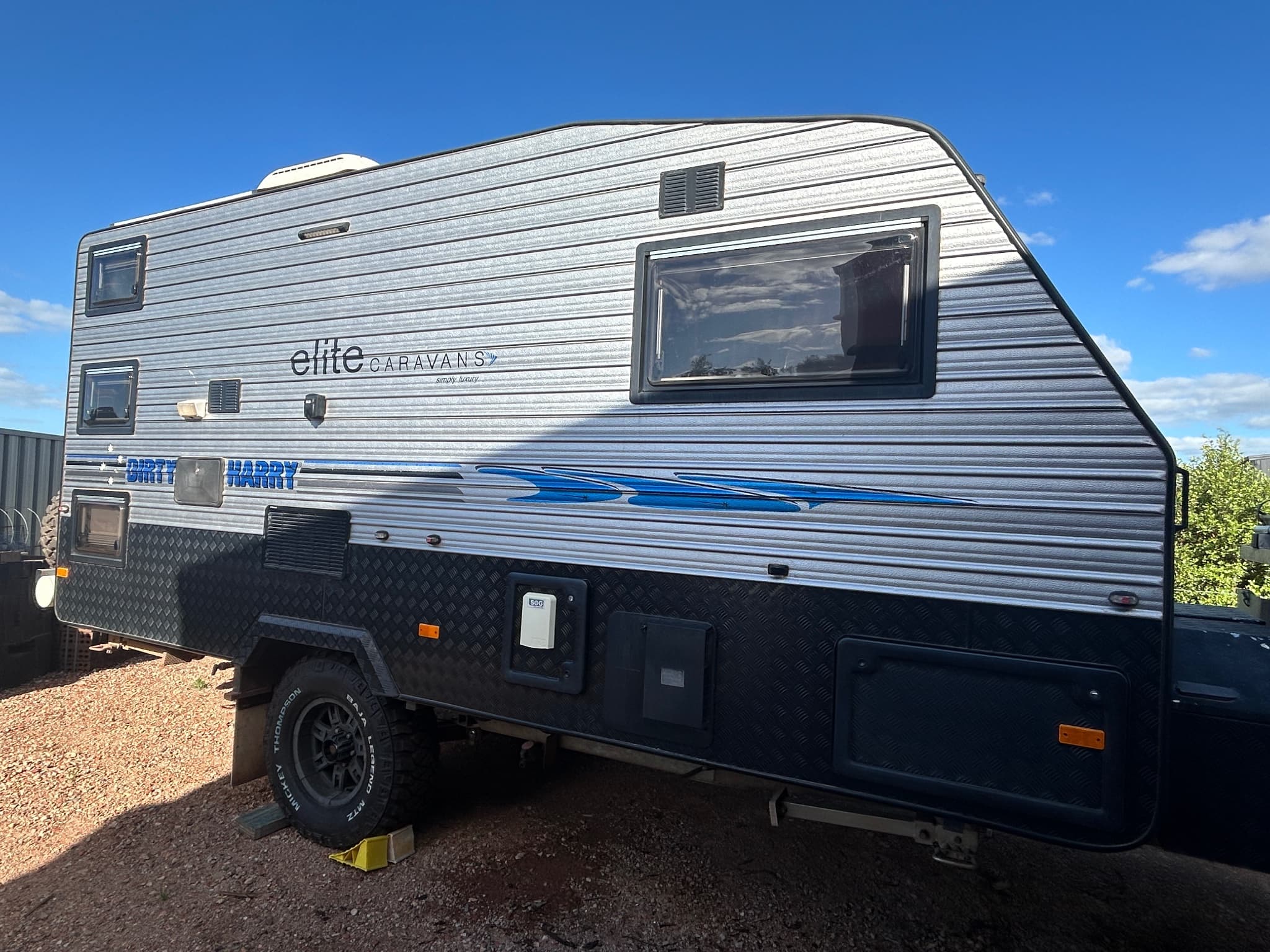 2016 Elite Caravans Dirty Harry 16ft — photo 2