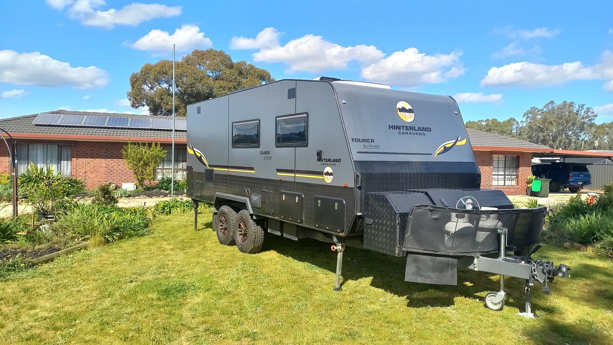 2023 Domain Caravans Hinterland 20ft Tourer Twin Single Beds — photo 2