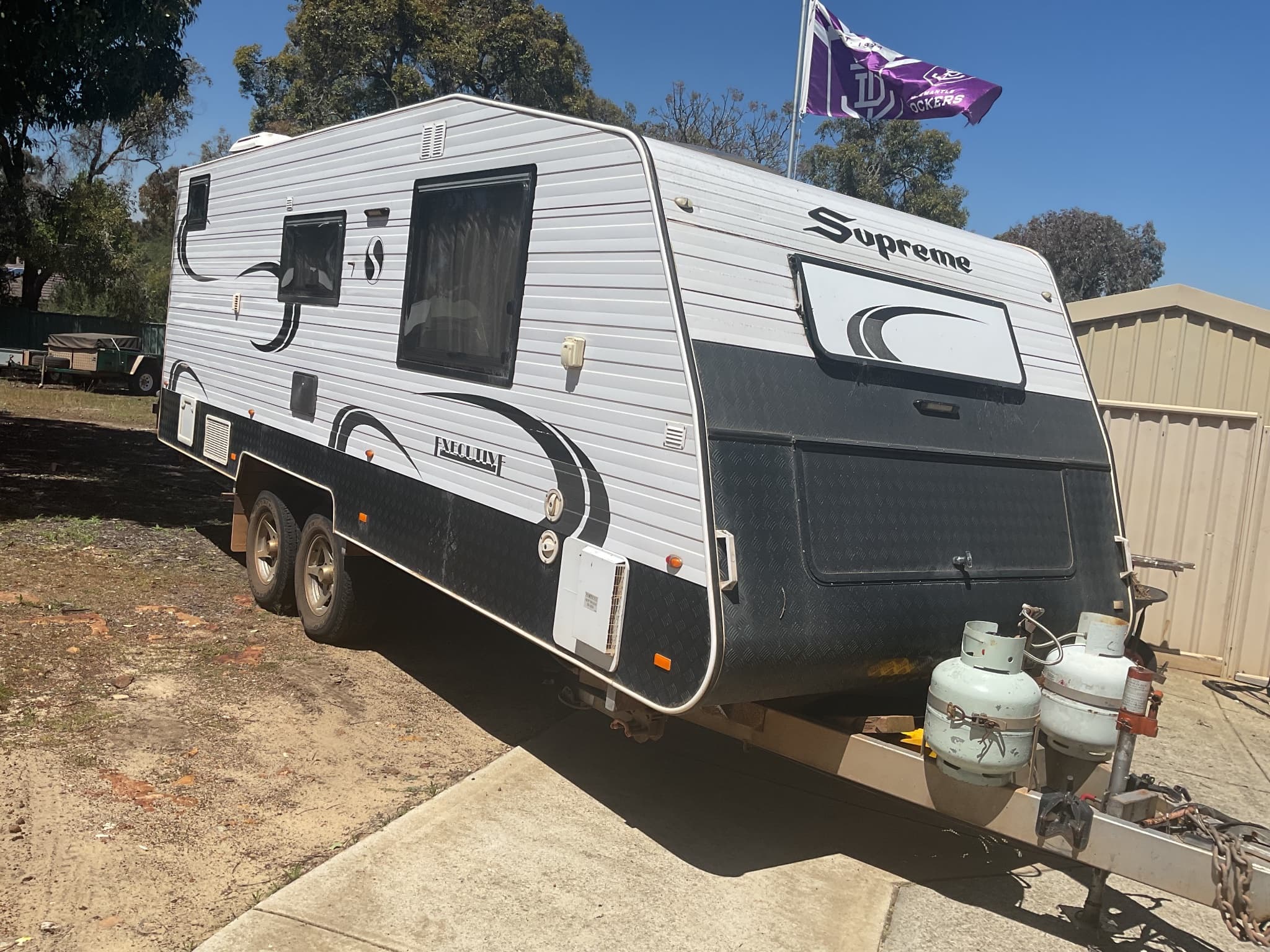 2014 Supreme Caravans Executive 1860