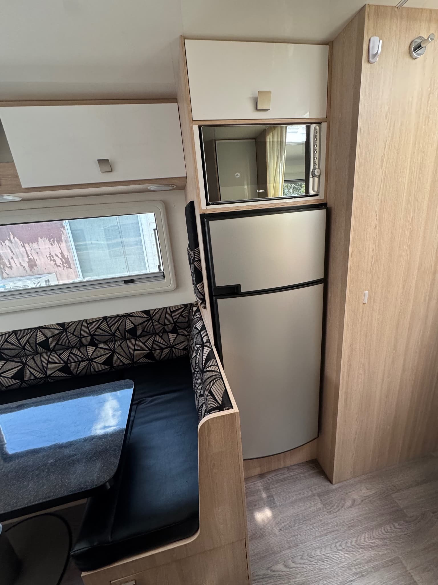 2018 Winnebago Mossman C — photo 2