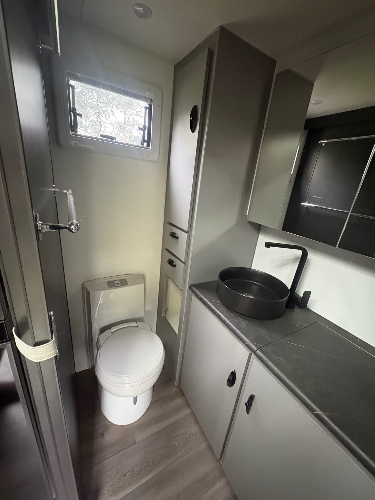 2022 Paramount Caravans Commander C-20 — photo 2