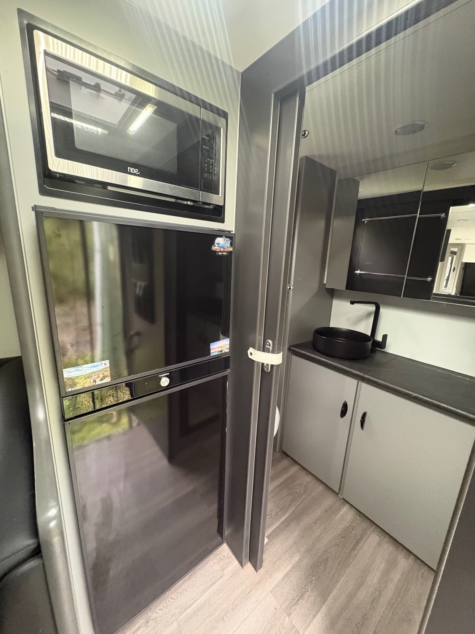 2022 Paramount Caravans Commander C-20 — photo 3