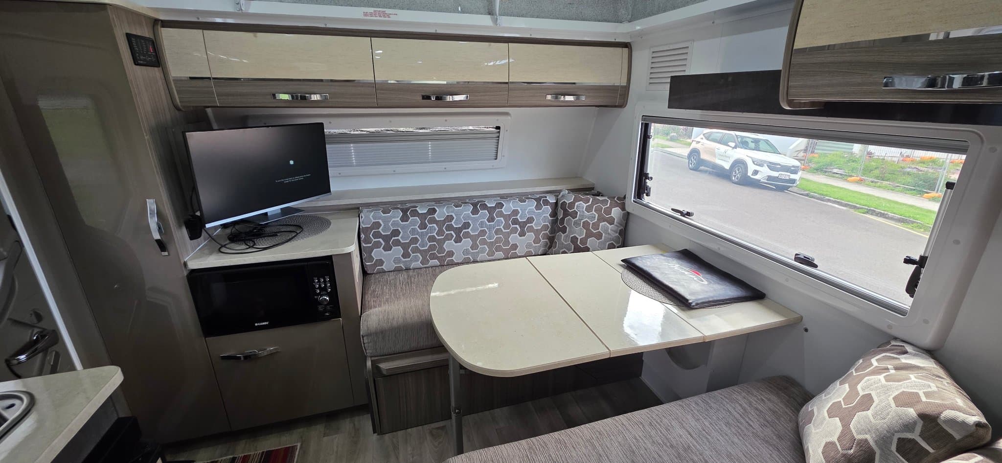 2023 Avan Aspire 499 Double Pop top — photo 2