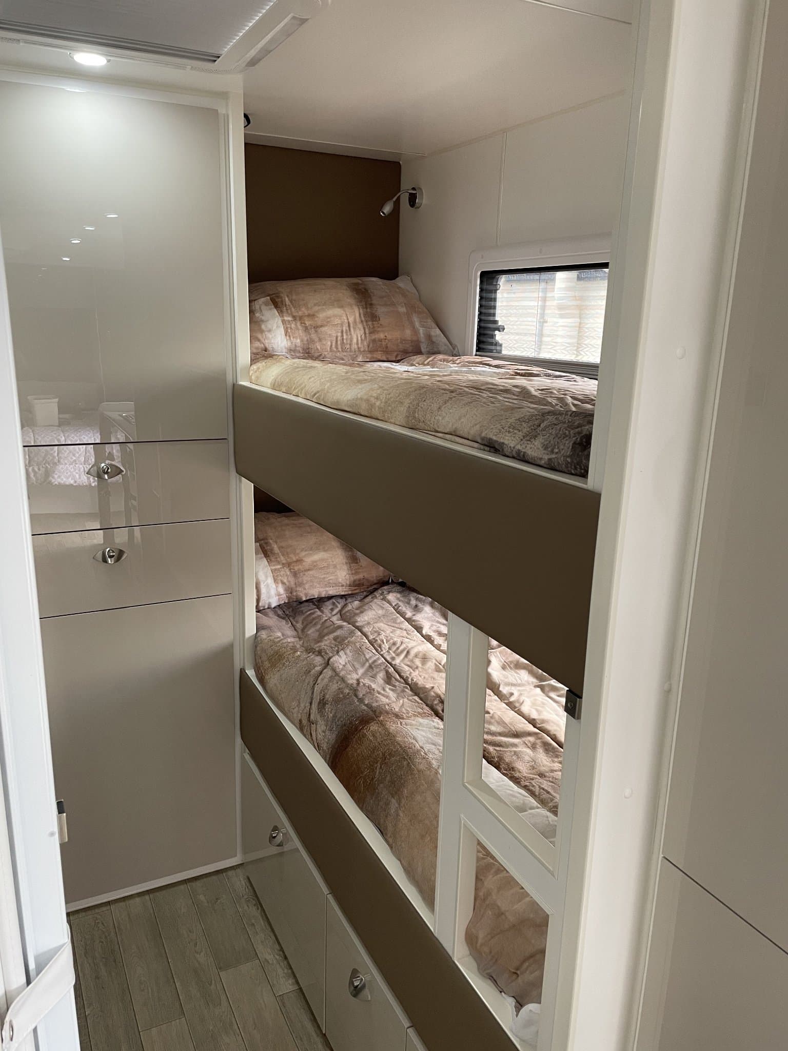 2024 Trident Caravans Palladium — photo 2