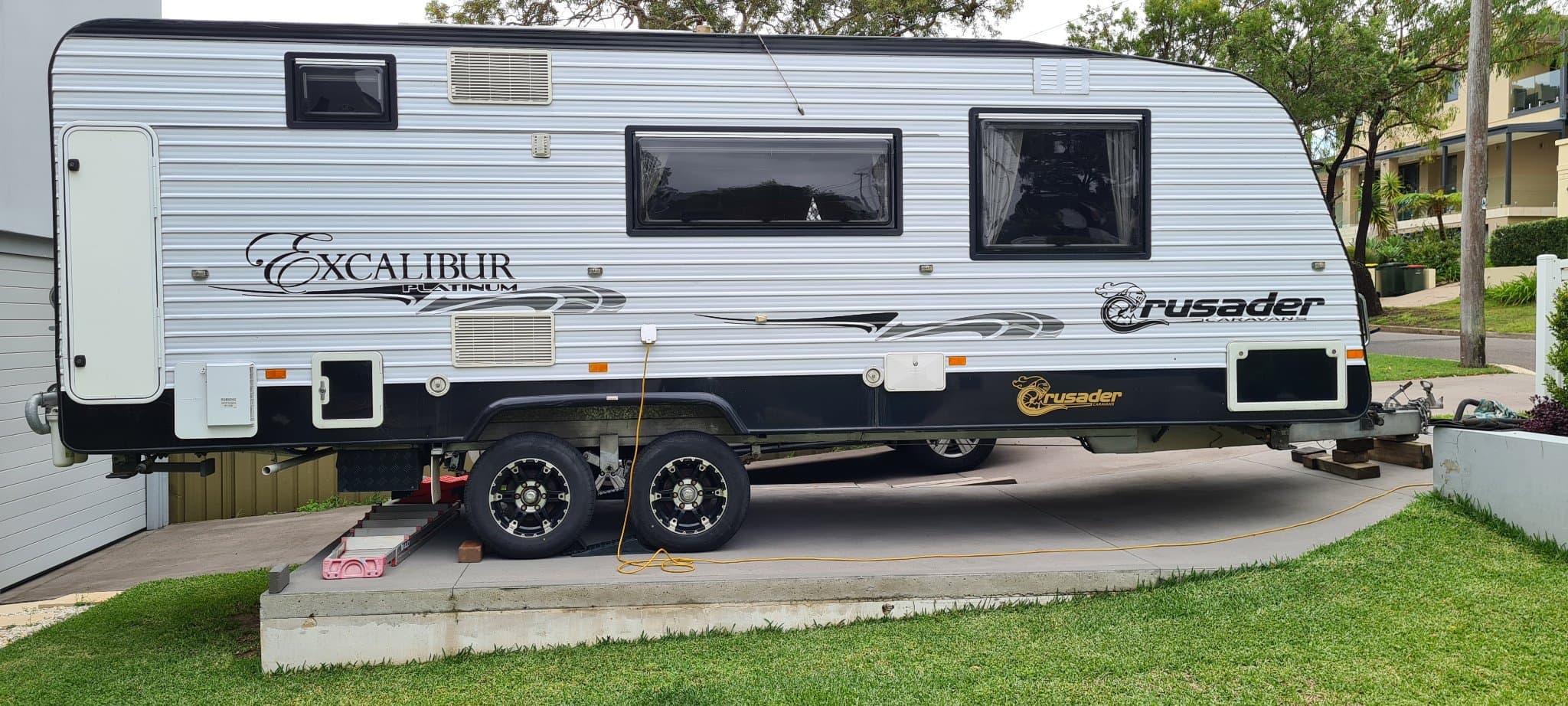 2013 Crusader Caravans Excalibur Platinum