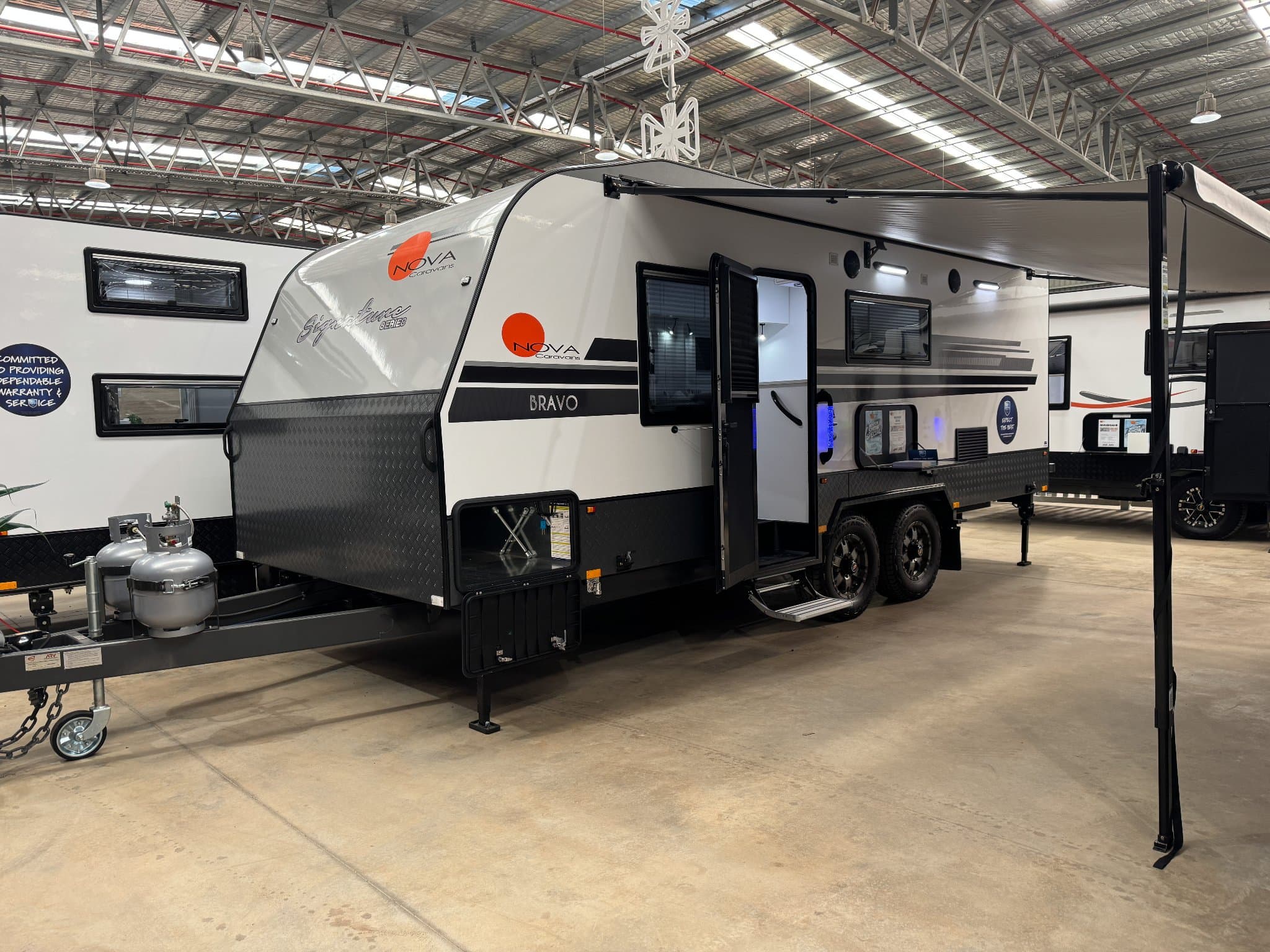 2025 Nova Caravans Bravo 633-4C Workabout — photo 2