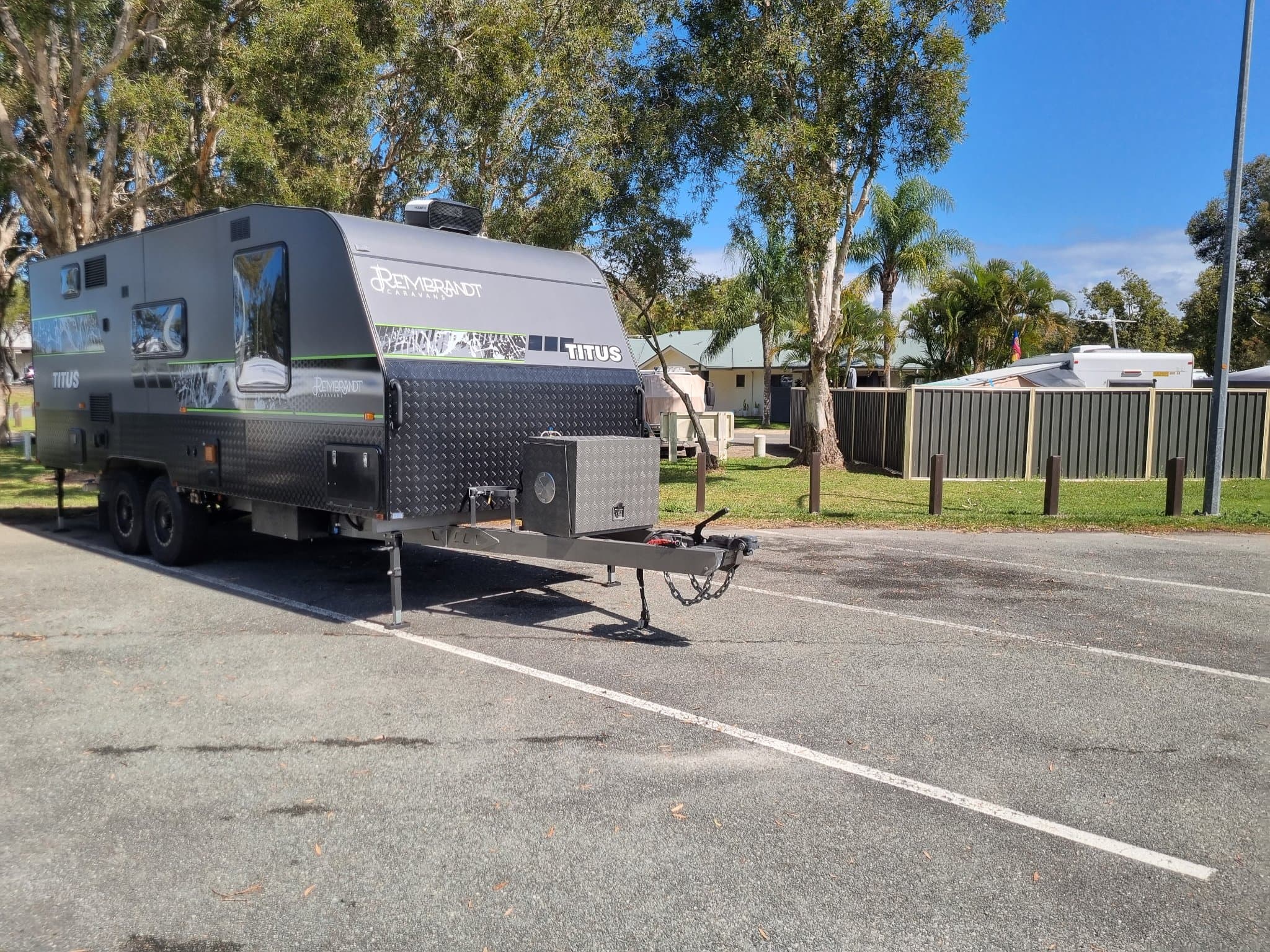 2025 Rembrandt Caravans Titus — photo 2