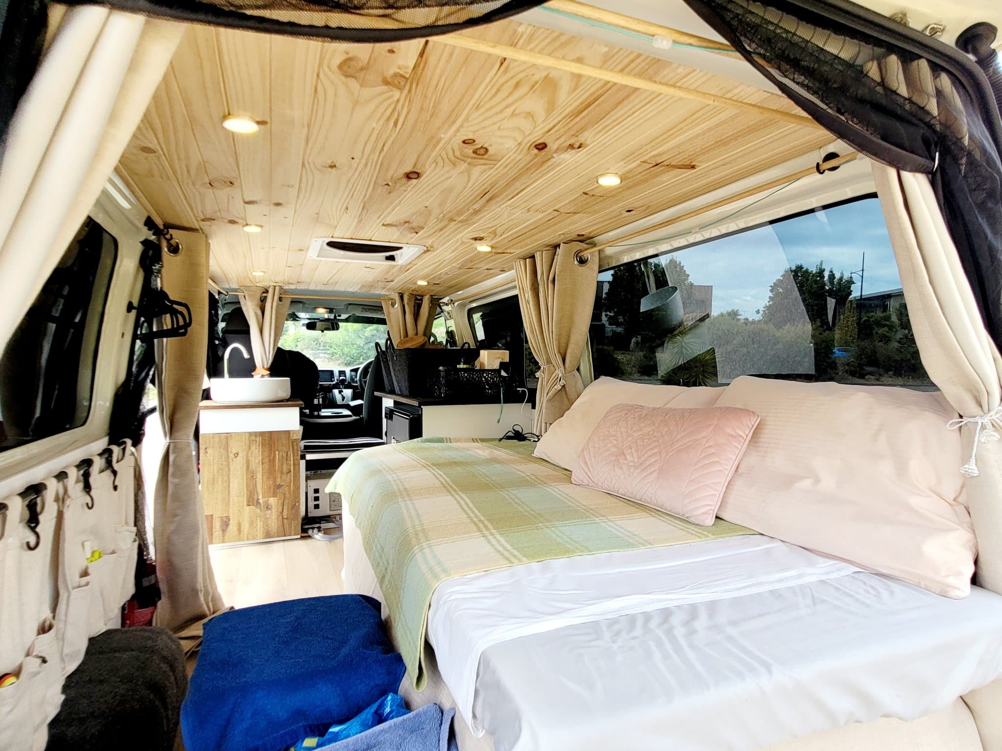 2015 Toyota HiAce