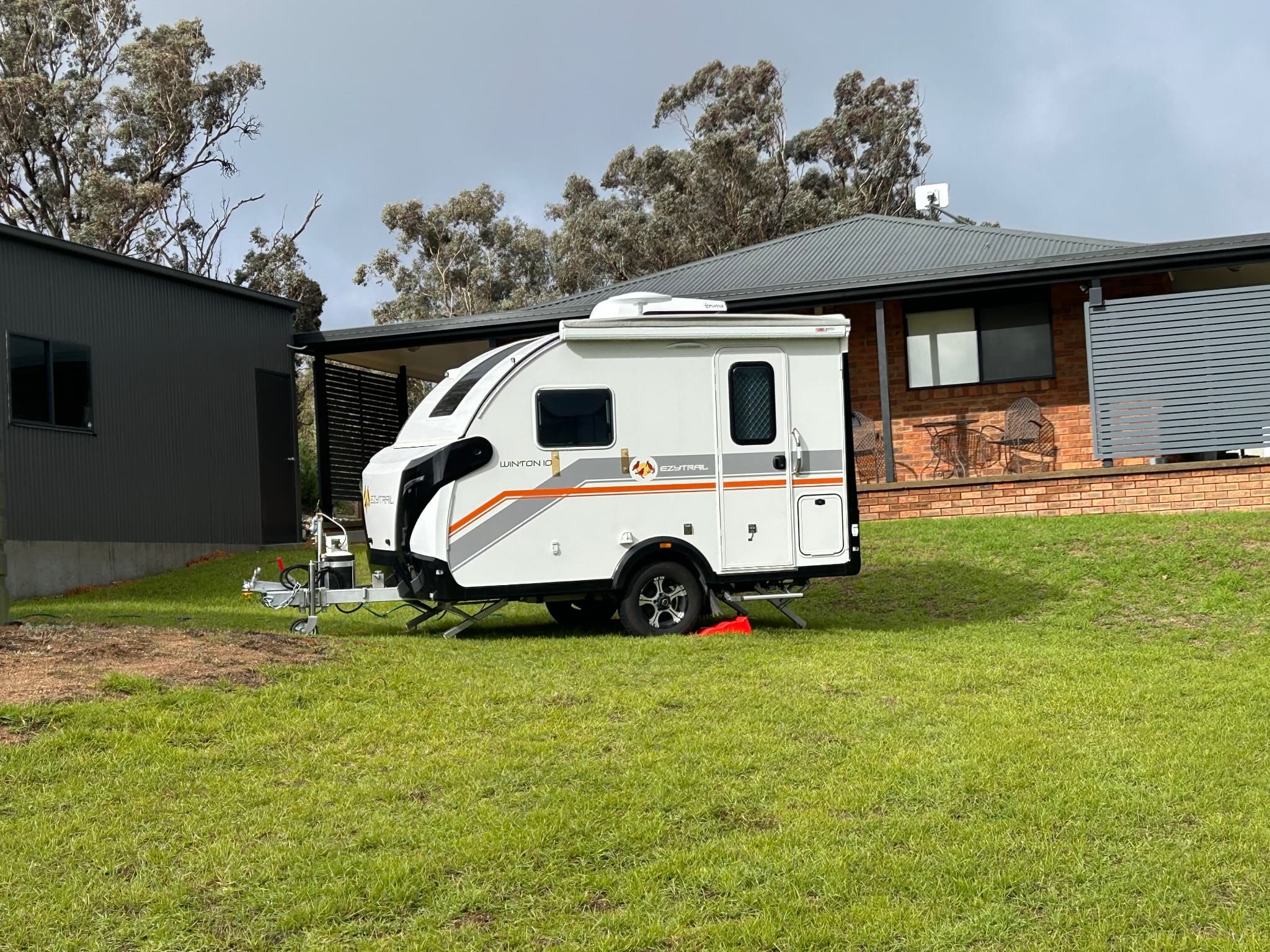 2023 EzyTrail Campers Winton 10 — photo 2