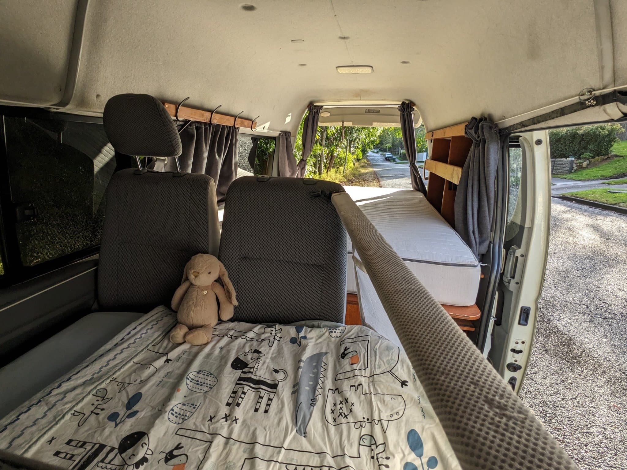 2007 Toyota HiAce — photo 3