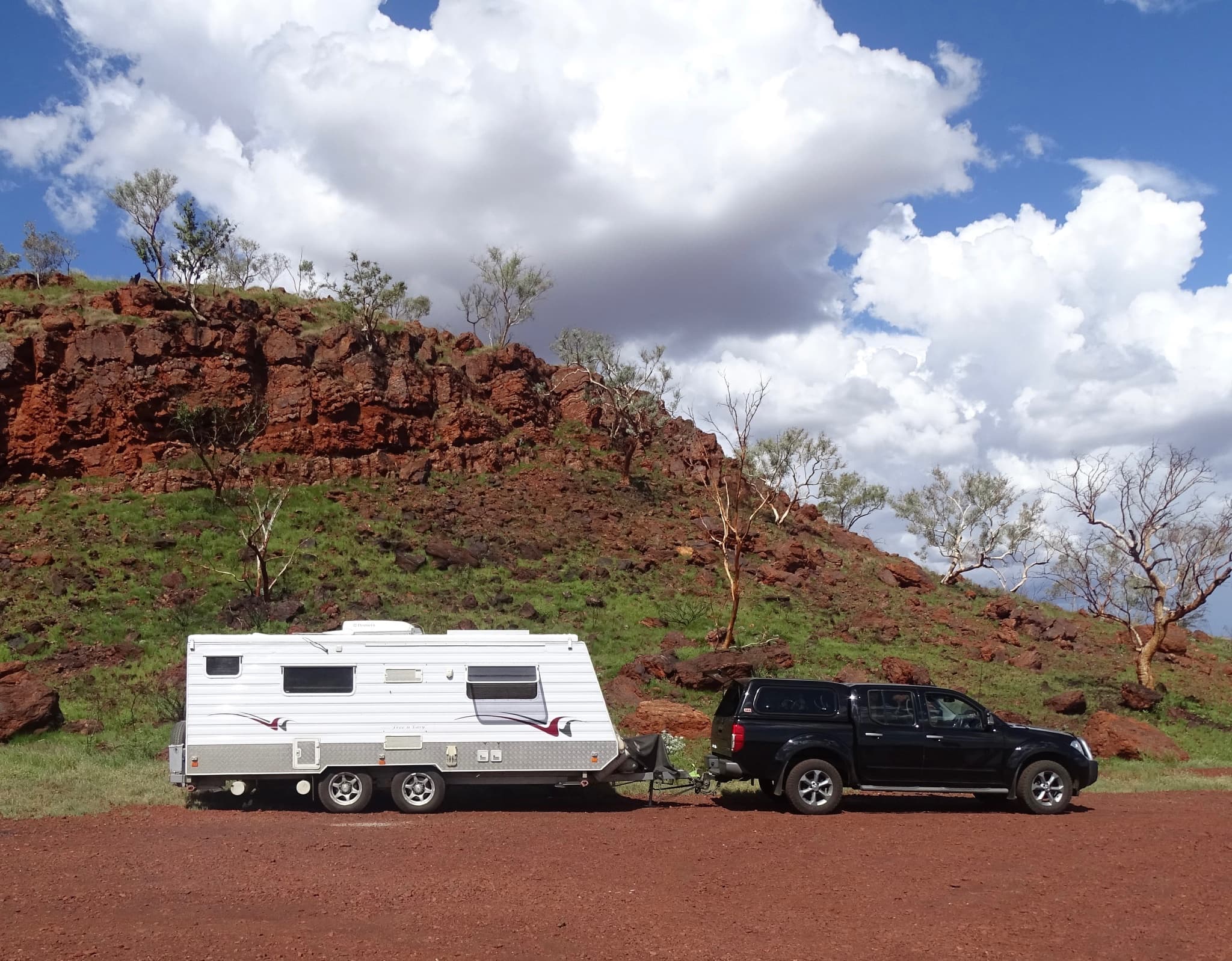 2011 Davsher Caravans Custom Build 18ft Pop Top — photo 2
