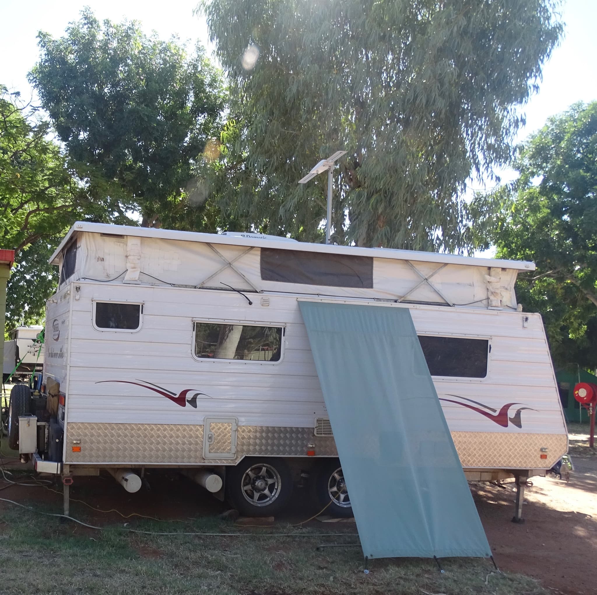 2011 Davsher Caravans Custom Build 18ft Pop Top — photo 3