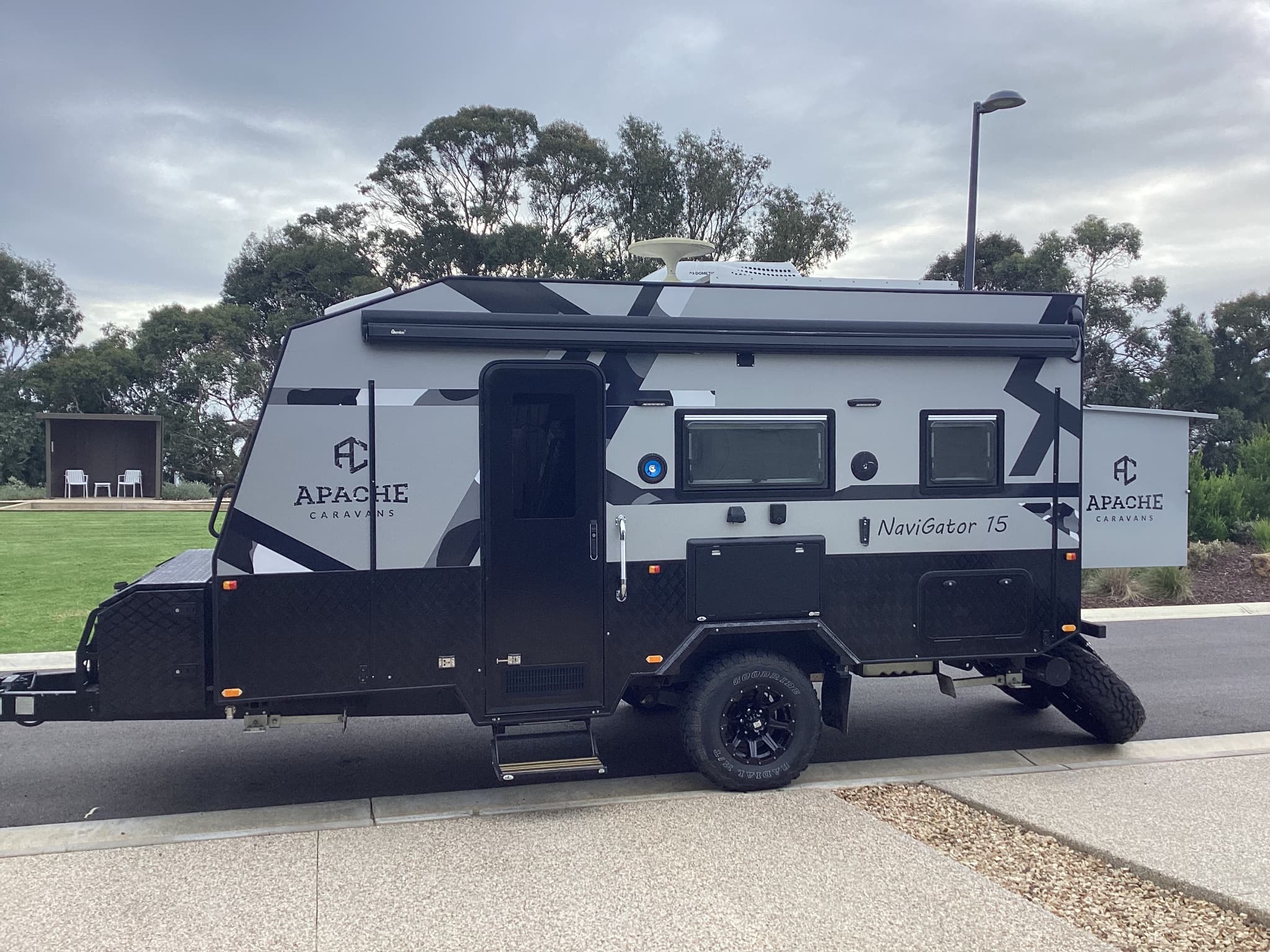 2023 Apache Campers Navigator 15