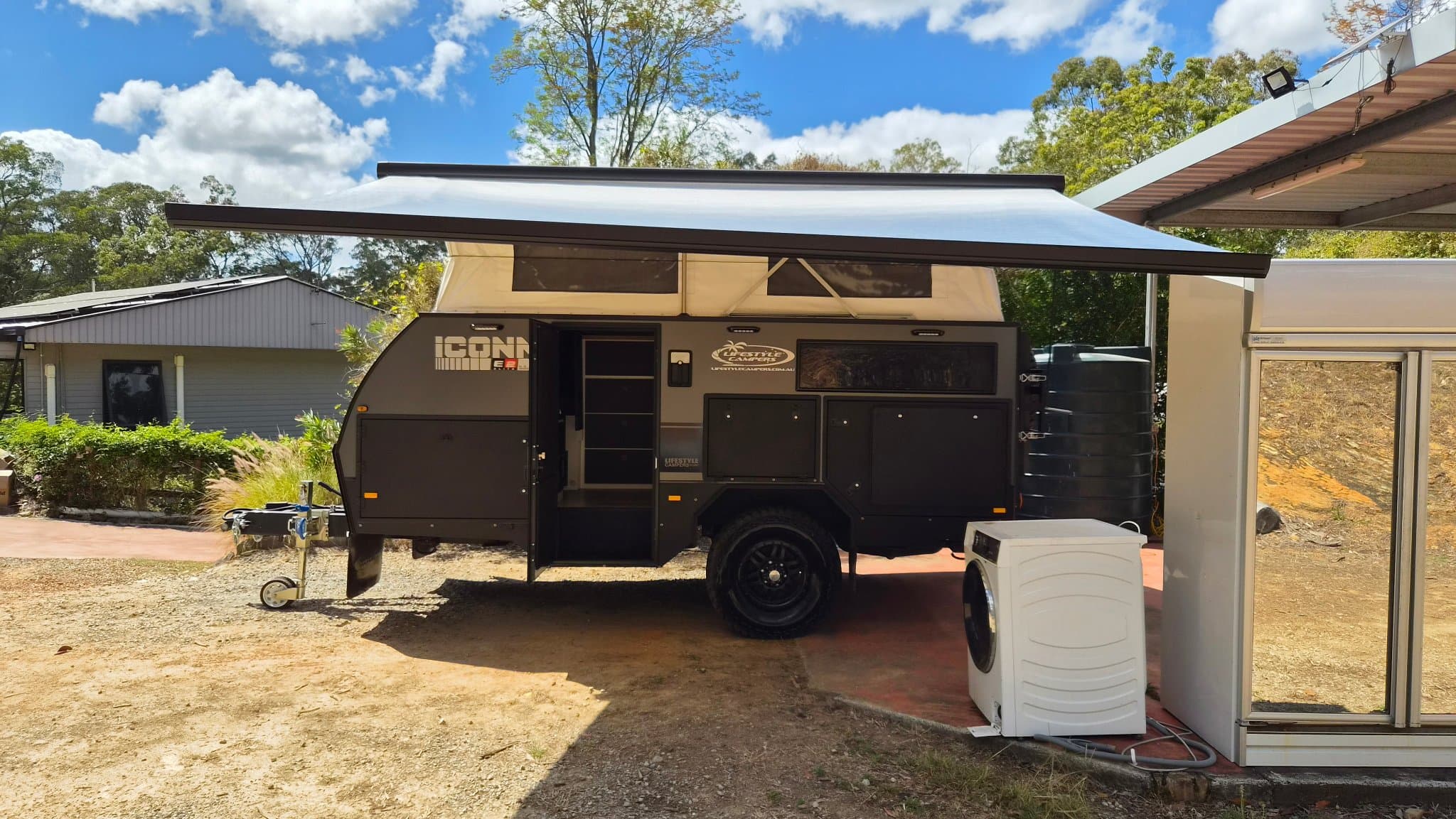 2024 Lifestyle Campers Iconn E2