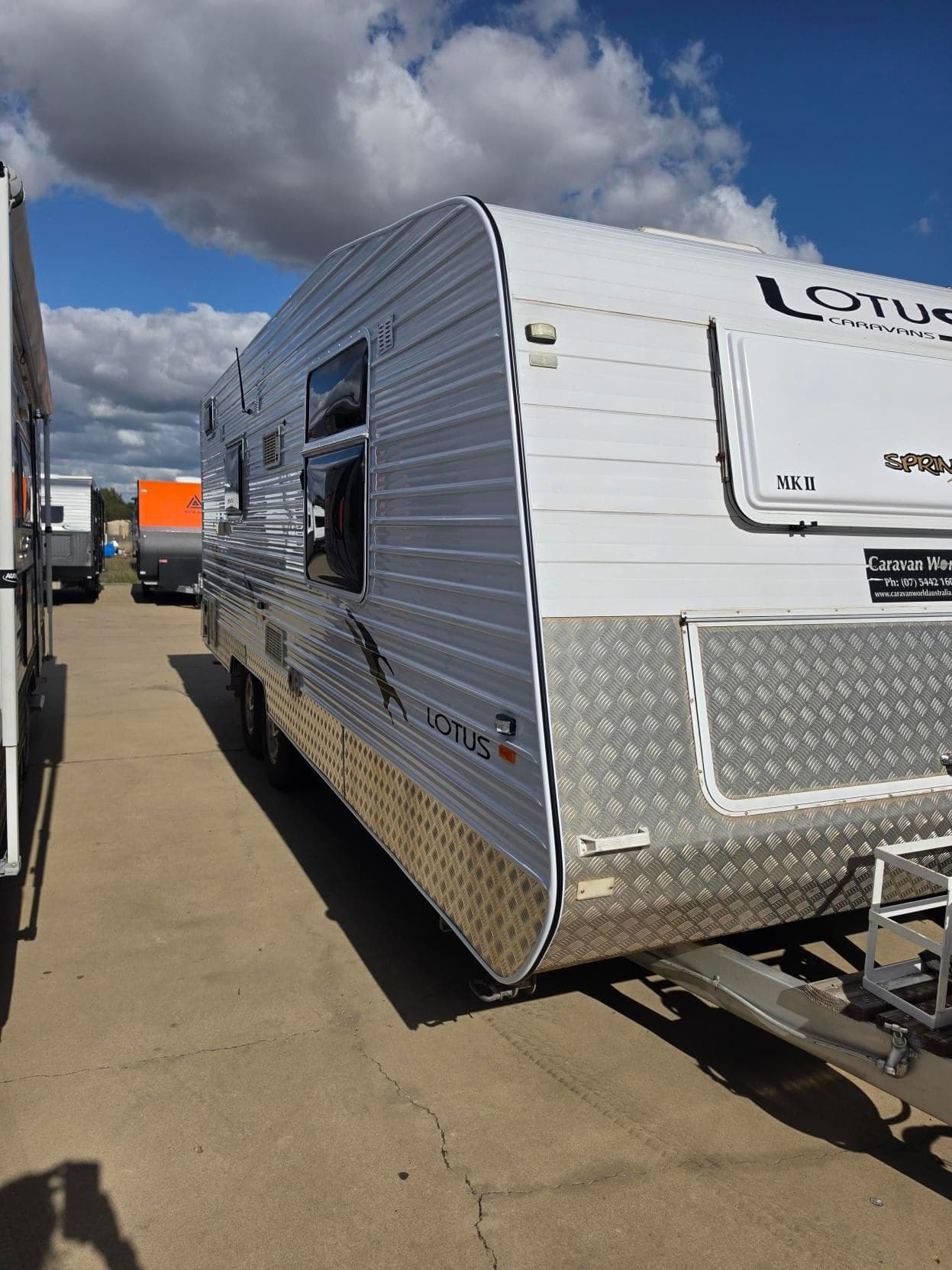 2008 Lotus Caravans Sprint 22'