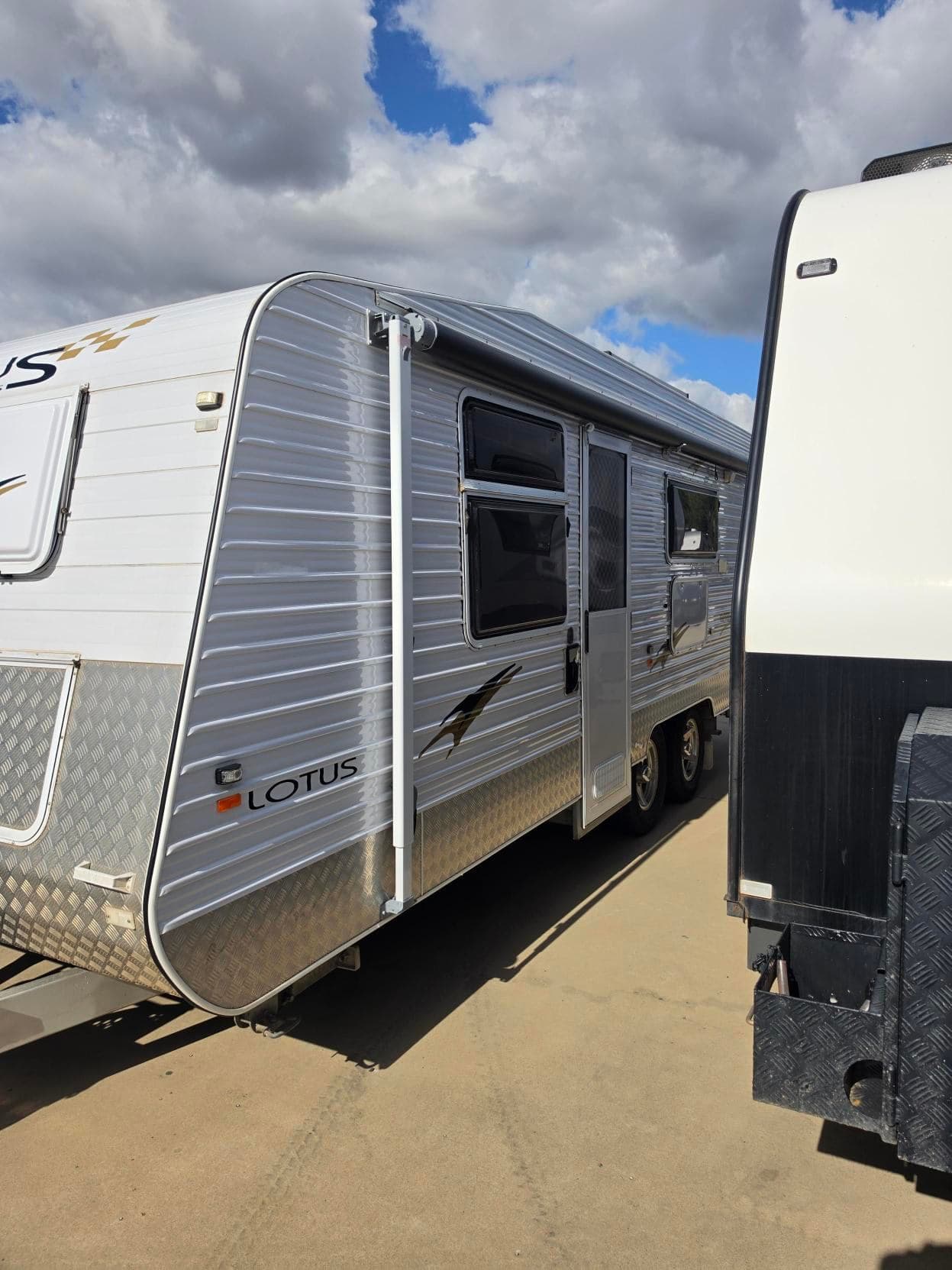 2008 Lotus Caravans Sprint 22' — photo 2