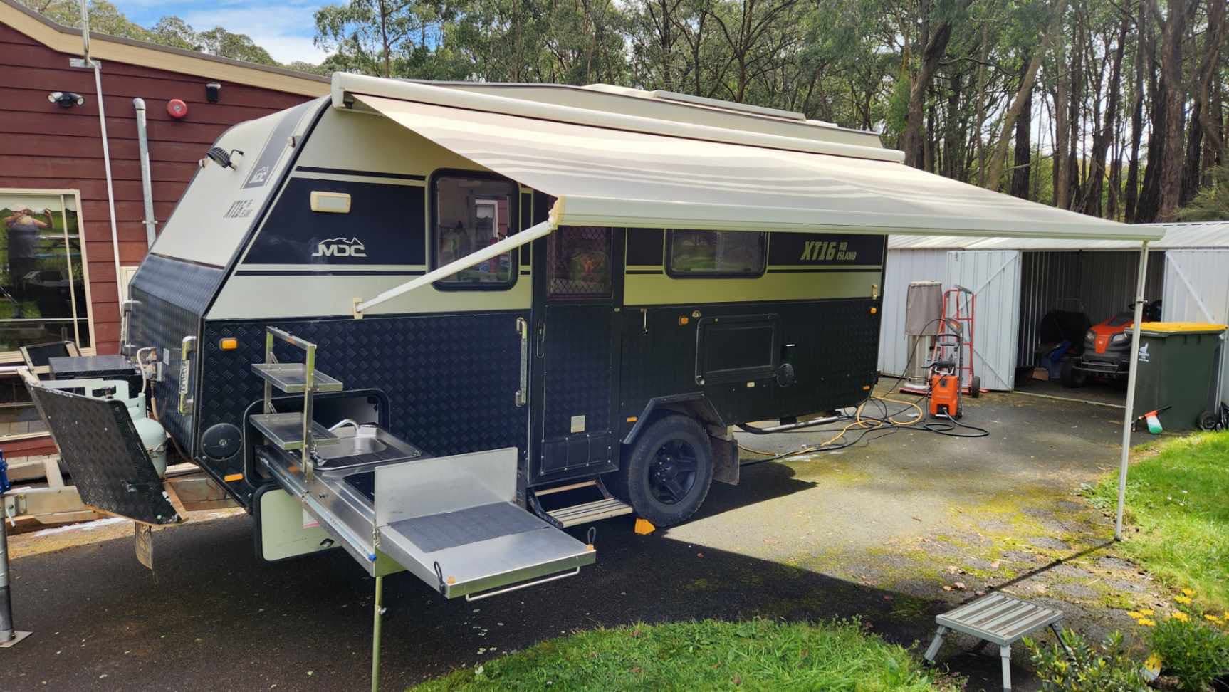 2020 Market Direct Campers (MDC) XT16 HR Island