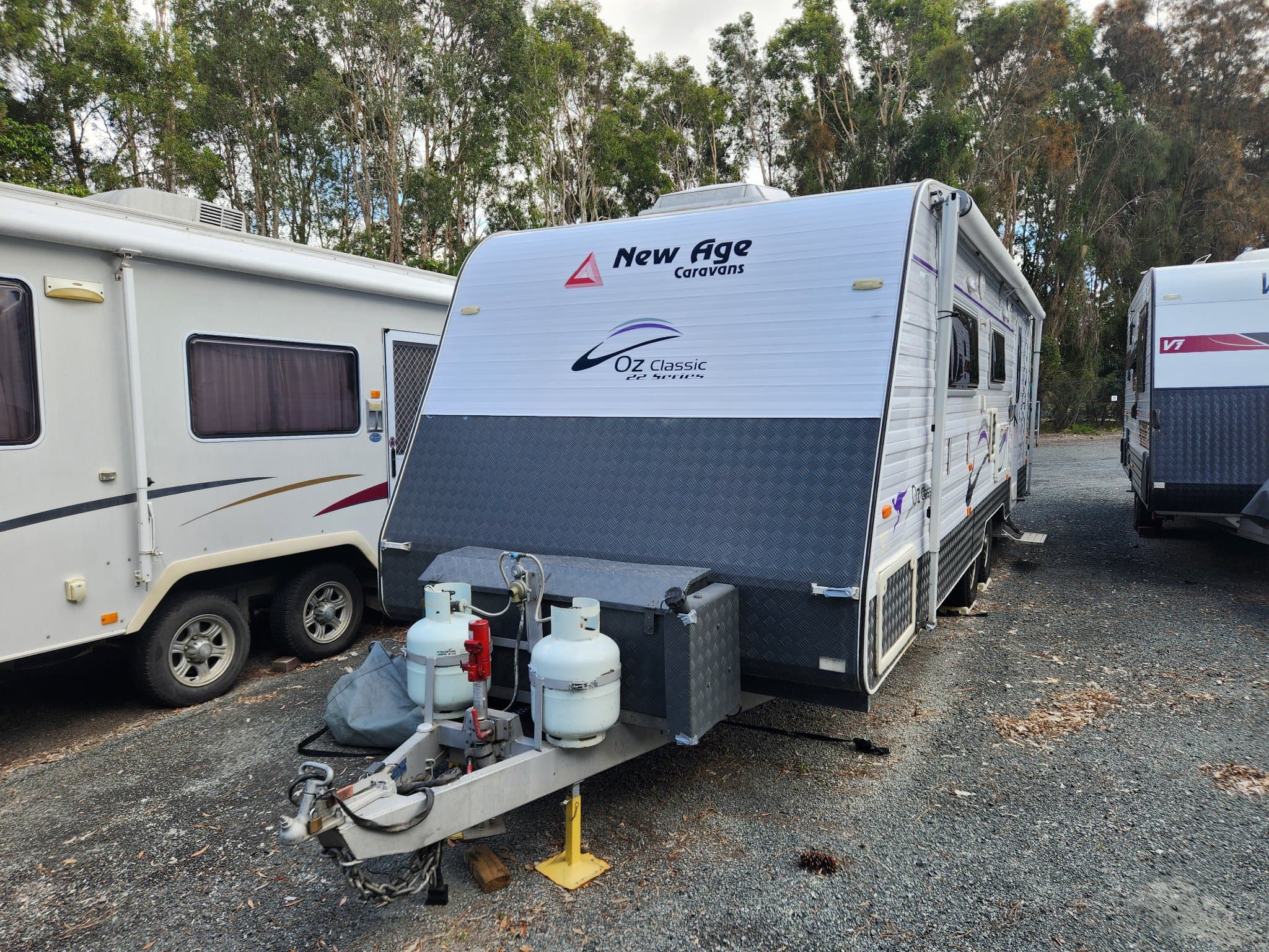 2013 New Age Caravans OZ Classic Series 22 — photo 2
